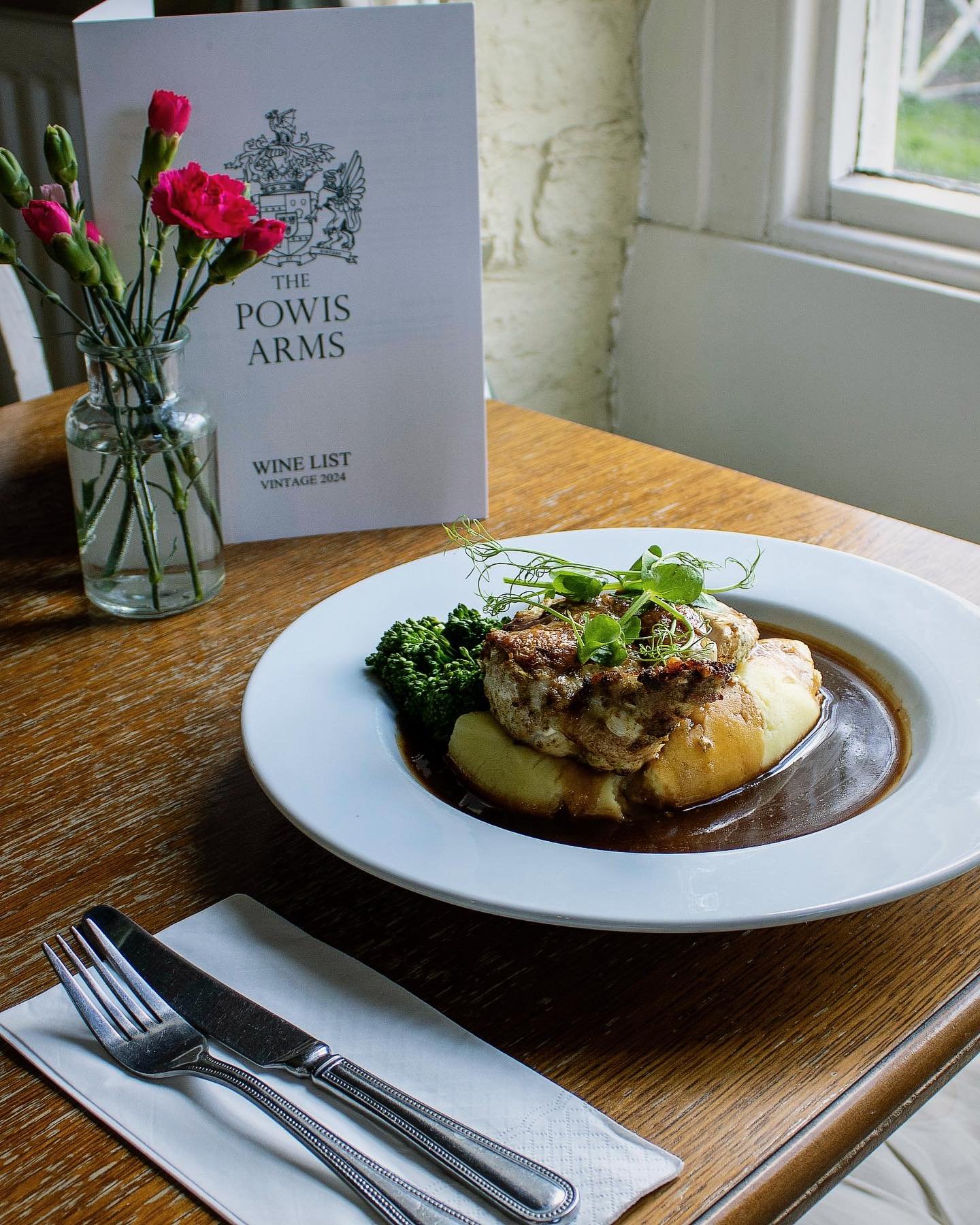 Have you tried any of the dishes on our new menu yet? 

Make sure you visit this week and over the weekend for some delicious food and the welcoming country pub atmosphere you&rsquo;ll get at the @powisarms 🍽️

#pubfood #shropshirefoodies #shropshir