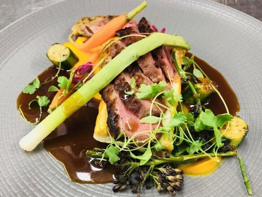 Lamb+rump+with+baby+leek%2C+carot+puree+and+rosemary+jus.jpg