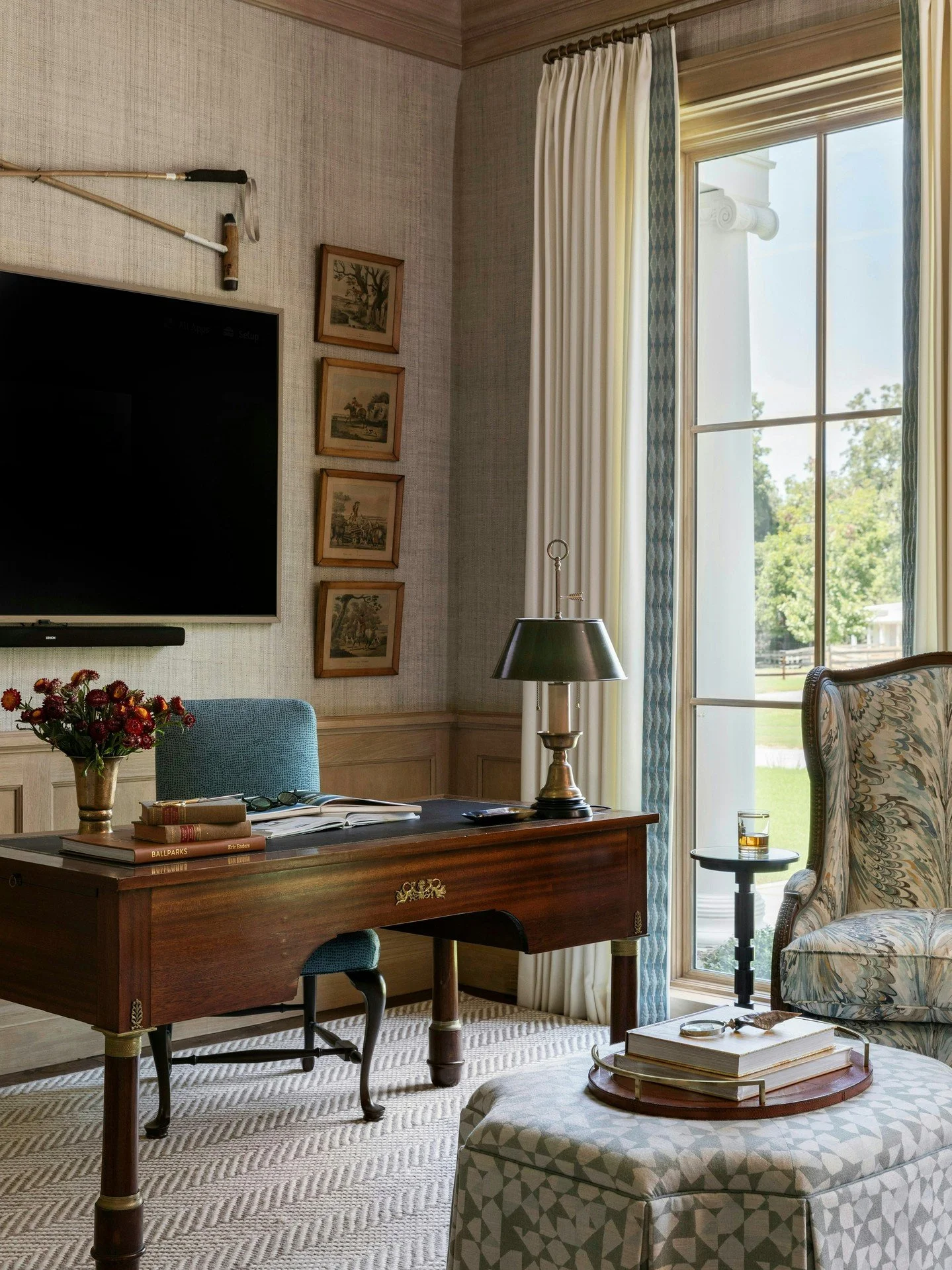 When you&rsquo;re building an estate meant to feel as though it has been in the family for generations, every detail becomes part of the story.

Interiors: @sarahliuzzidesign
Architecture: @reagan_andre_architecture

#CustomHomeBuilder #LuxuryHomeCon