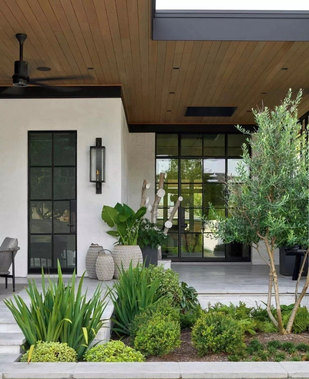 This entry gives subtle hints about the home beyond.

Architecture: @reagan_andre_architecture
Landscape: @eauxgram

#CustomHomeBuilder #LuxuryHomeBuilder #ContemporaryDesign #ModernArchitecture #DreamHome #ArchitecturalDigest #GunnConstructionAndBui