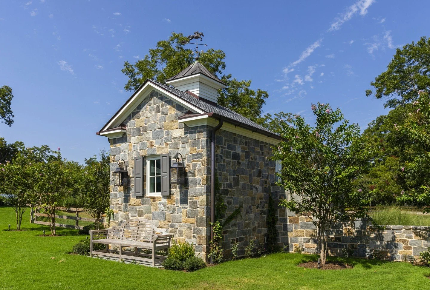 We built this outbuilding with the same attention and precision as the main residence because every structure deserves that level of commitment.

Architecture: @reaganandrearchitecture
Landscape: @eauxgram

#LuxuryHomeBuilder #CustomHomeConstruction 
