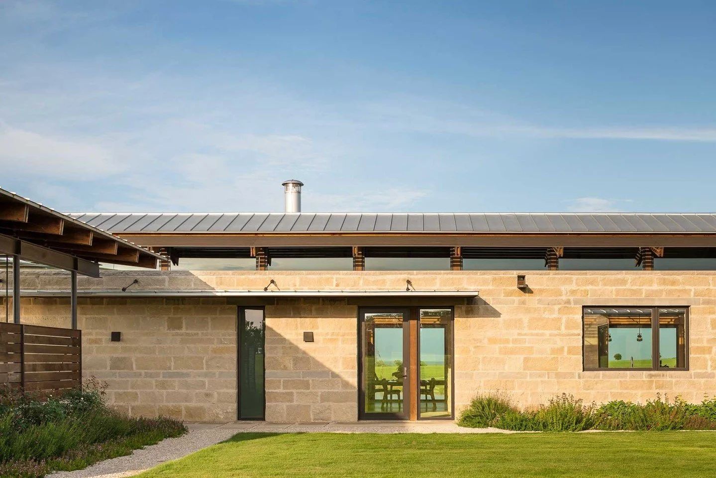 We don't build one kind of home. We build your kind of home.

#LuxuryHomeBuilder #CustomHomeBuilder #ModernLuxuryHome #ArchitecturalDesign #DreamHomeGoals #LuxuryRealEstate #GunnConstructionAndBuilding