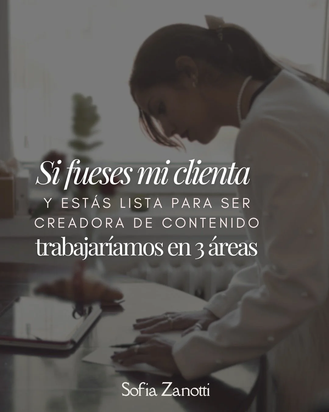 Podes seguir creando contenido esperando volverte viral, podes seguir postergando subir tu primer contenido.. 

O pod&eacute;s:
✅ Alinearte a tu versi&oacute;n de creadora de contenido. 
✅ Hacer una estrategia, tener claro qui&eacute;n sos, de qu&eac