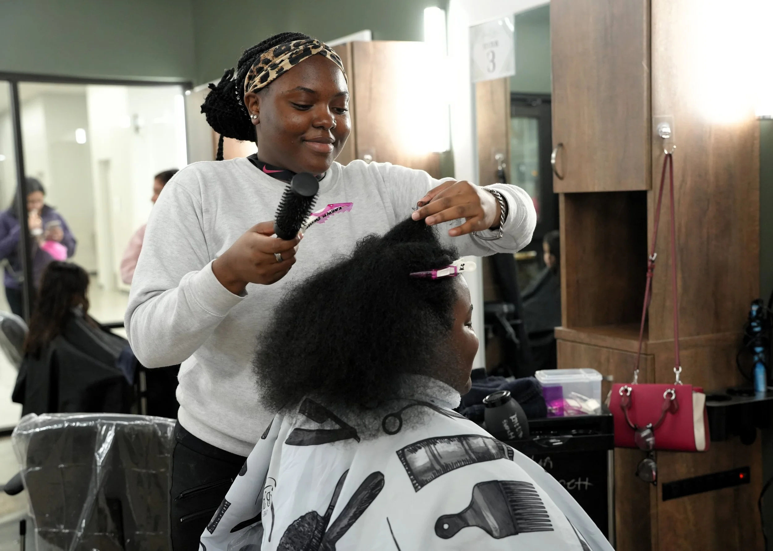 Salon Days Return to The OC Beauty Bar