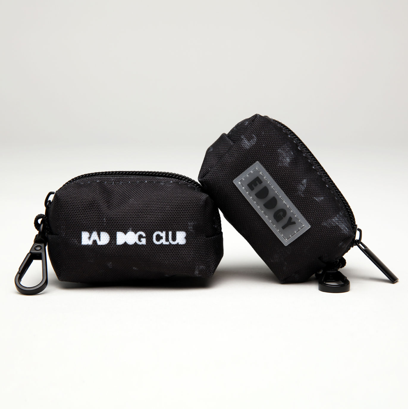 WASTE BAG HOLDERS
that carry your dogs toilet essentials in the most glamorous way 