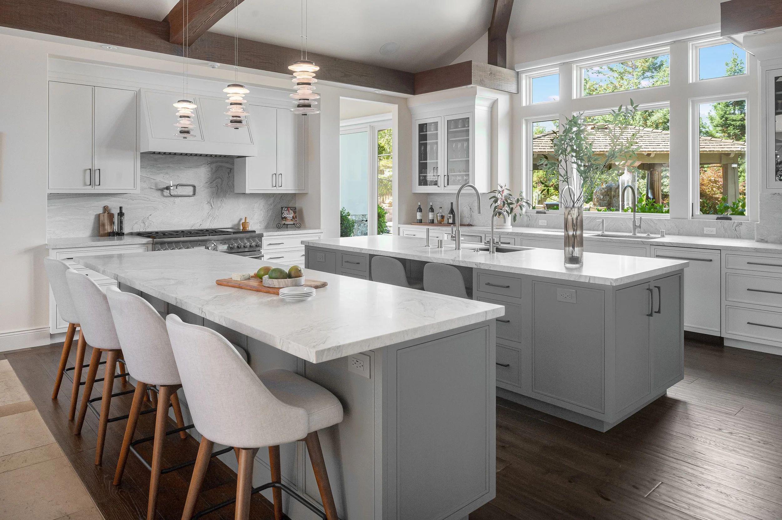 Saratoga-Quiet Grandeur-Kitchen-Double-Islands-Reverse.jpg