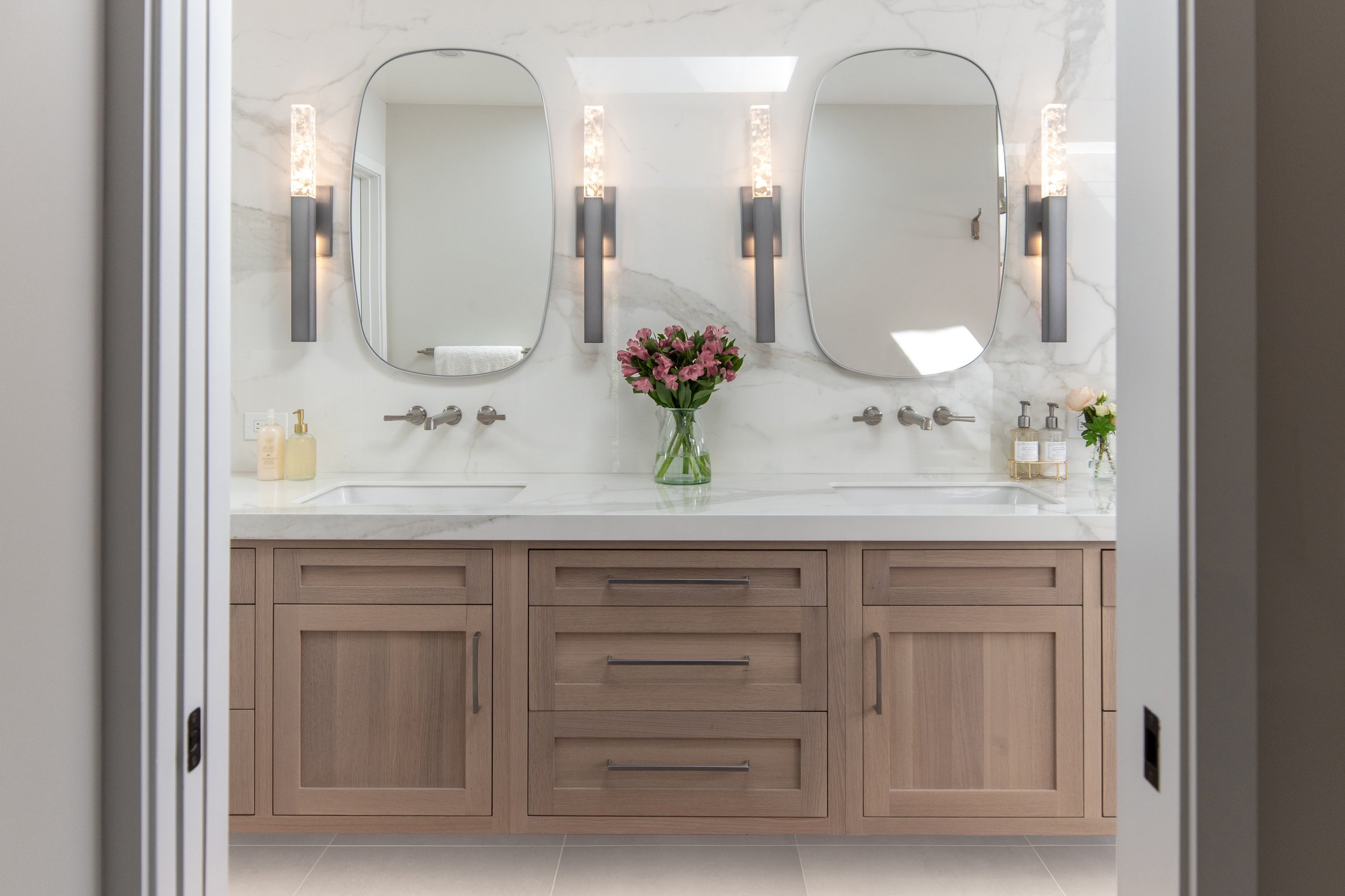 Los-Gatos-Serene-Garden-Sanctuary-Vanity.jpeg