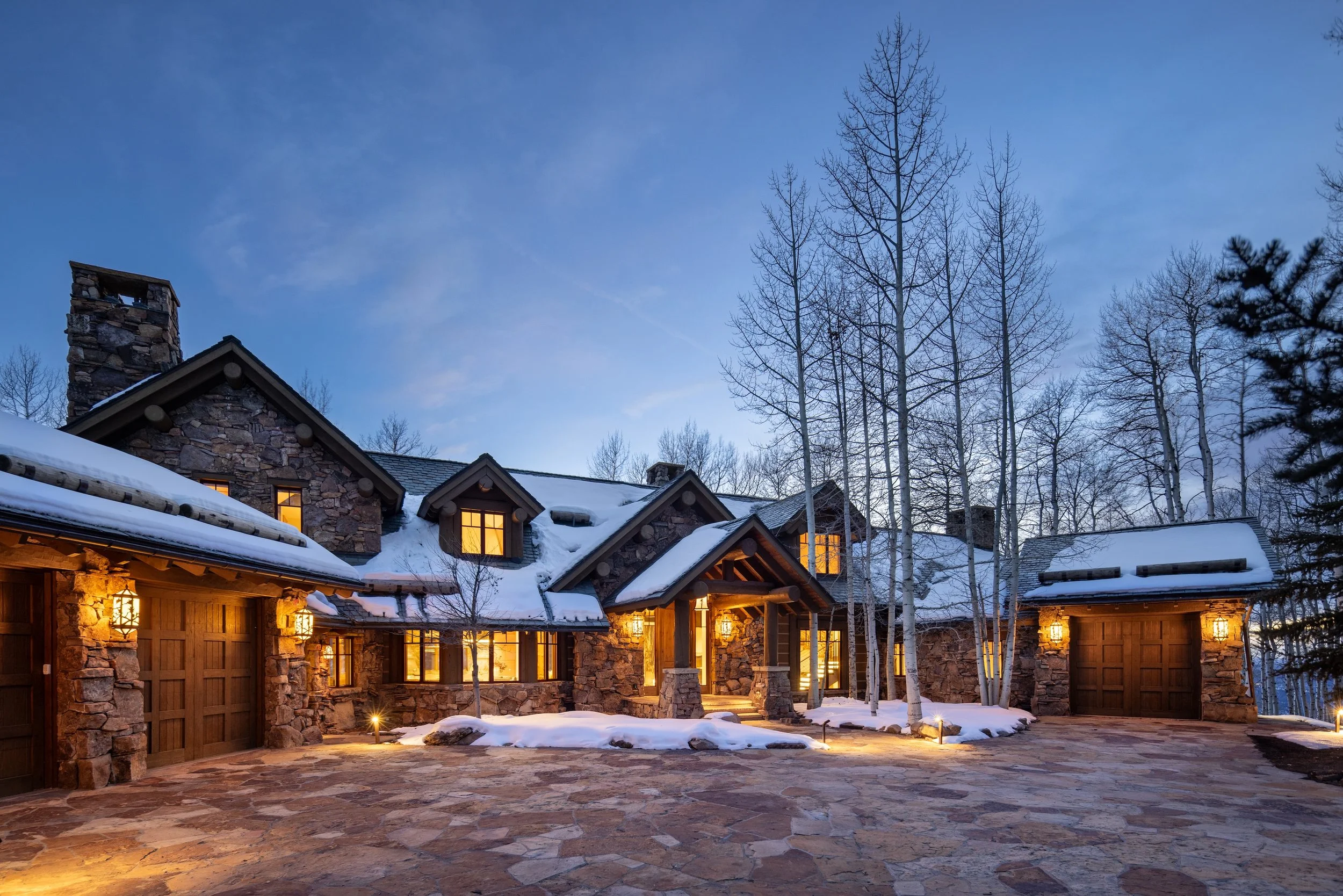 Cabin-At_Mountain-Star-Exterior-Night-Front-Small.jpeg