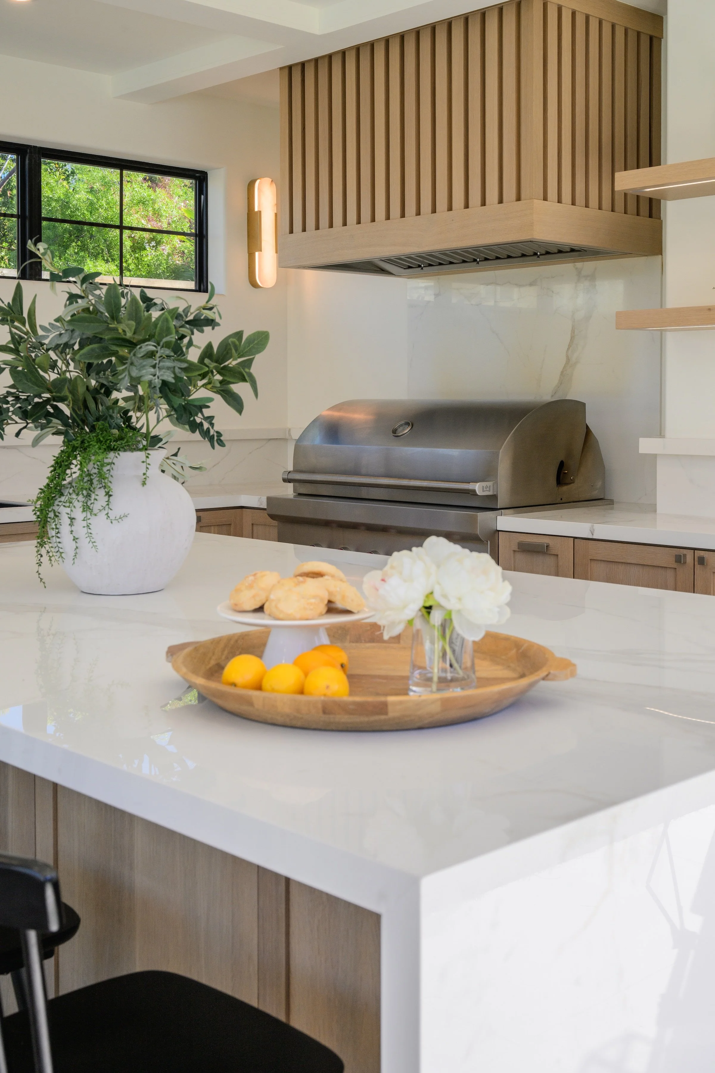 Morgan-Hill-Modern-Pool-House-Island.jpeg