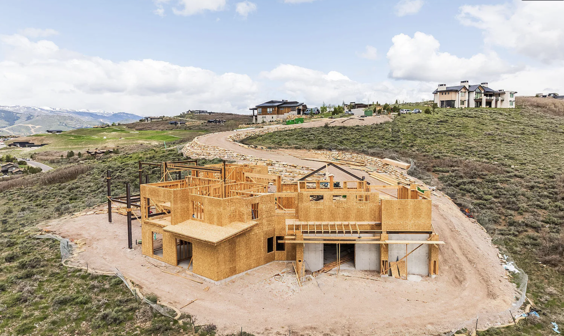 Tuhaye-Utah-Home-Exterior-New-Build.png