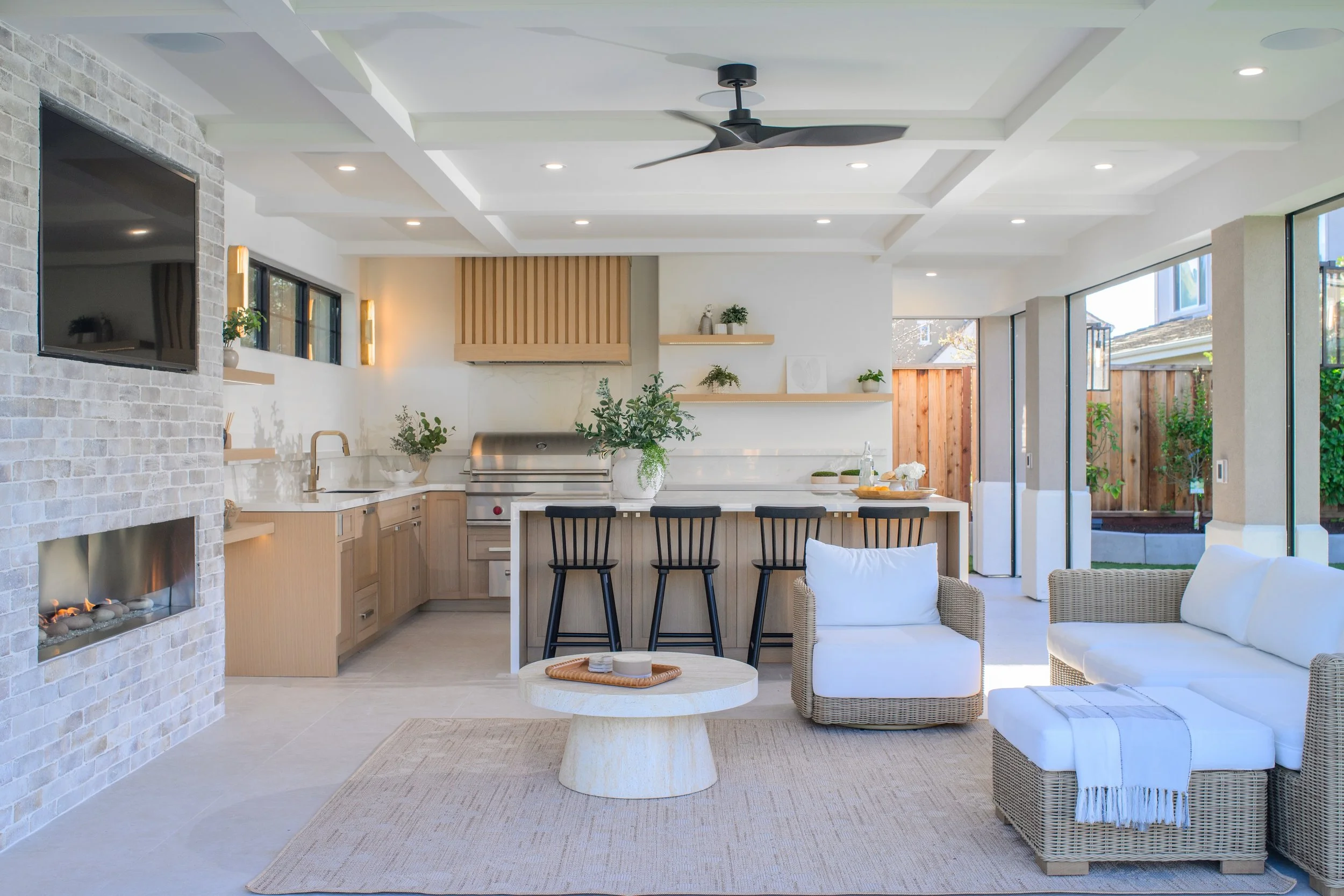 Morgan-Hill-Modern-Pool-House-Full-Kitchen.jpeg
