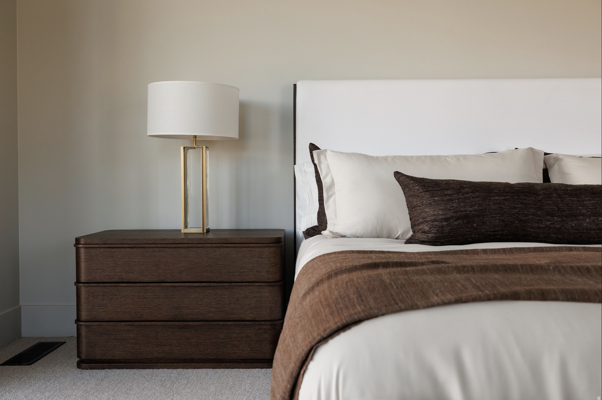 Red-Ledges-147-Bedroom.png
