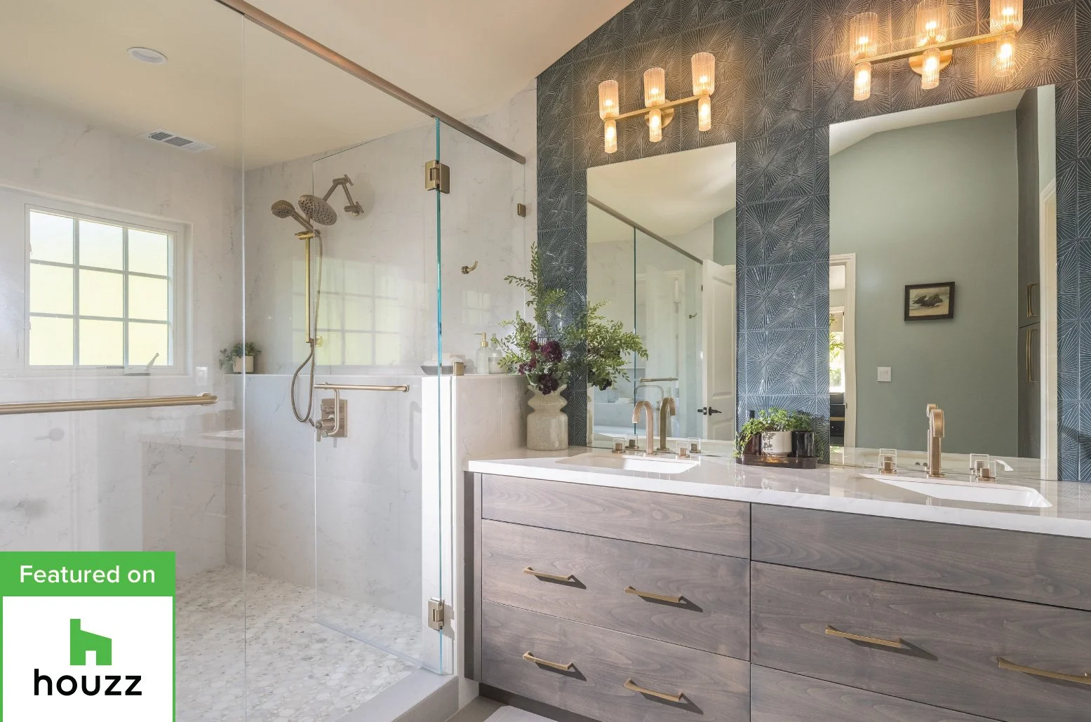HOUZZ FEATURE: 9 New Bathrooms With Stylish Low-Curb Showers | SEPT 2025