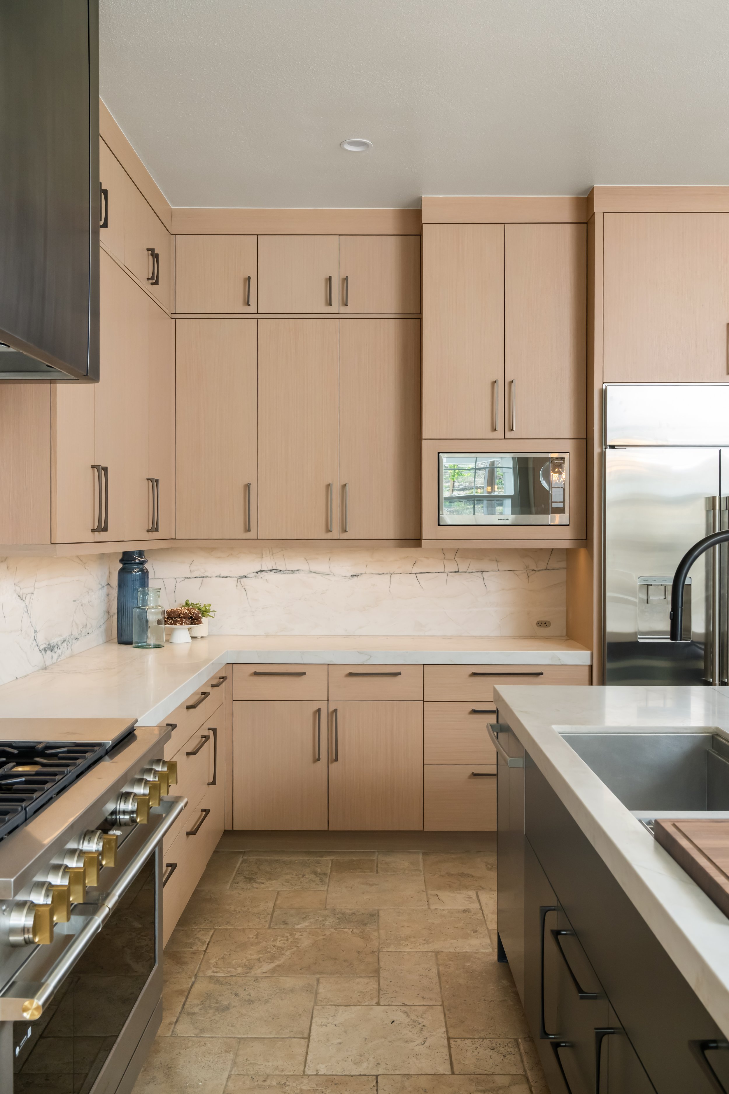 Almaden-Valley-Sophisticate-Rift-Cut-White-Oak.JPG