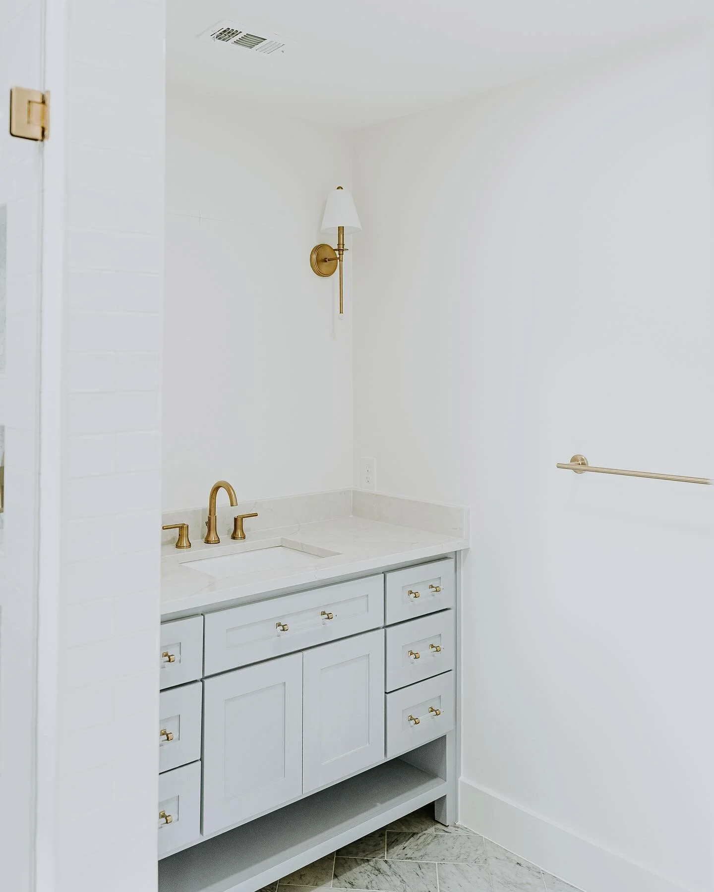 Cheers to a now functional bathroom. 🥂

#customhomes #remodeling #repair #cabinets #homedesign #dallashomebuilder #dallascustomhomes #bathroomremodel #bathroomdesign #bathroominspiration #bathroominspo #bathroomgoals #showerrenovation #showerremodel