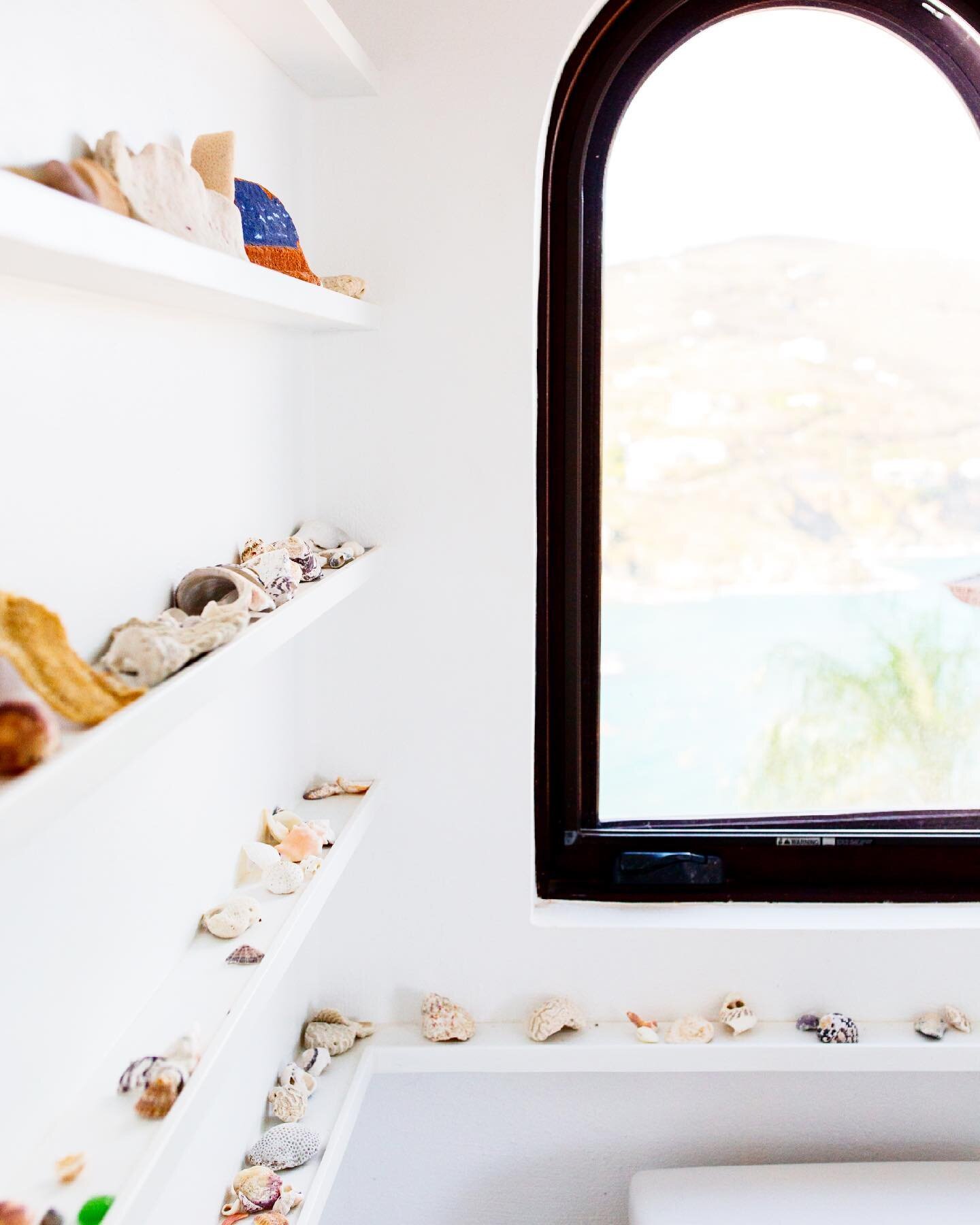 🐚 bathroom. Add your shells, rocks and seas glass finds to the collection.