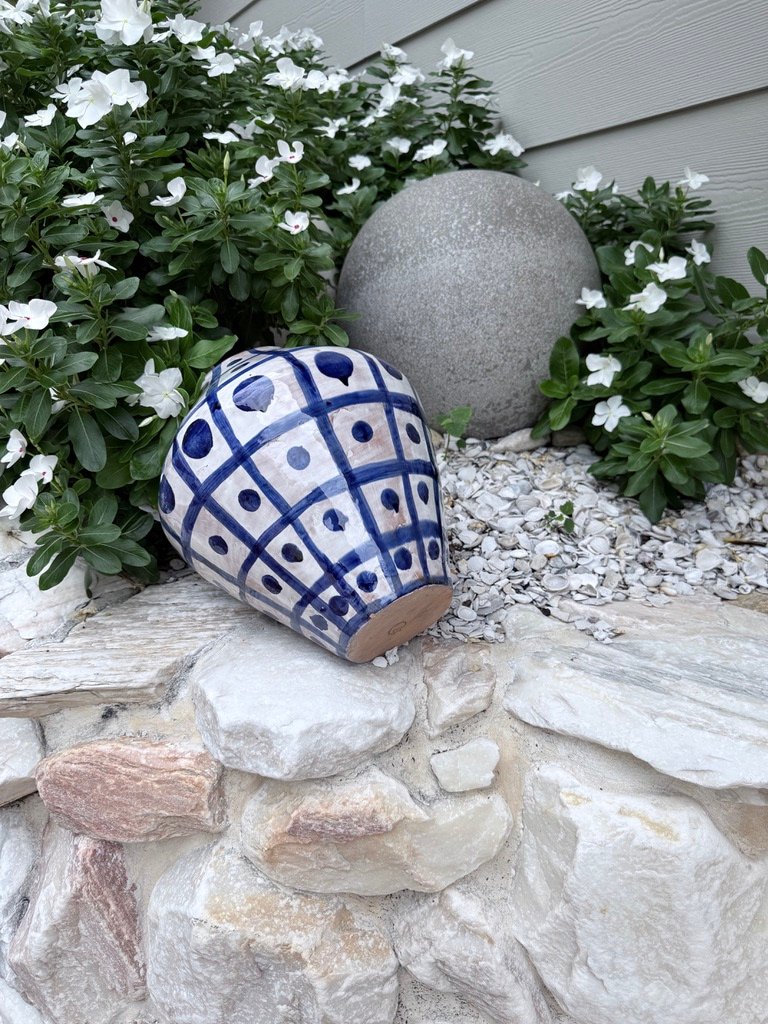 Signed ceramic vase by Onofrio Acone.jpeg