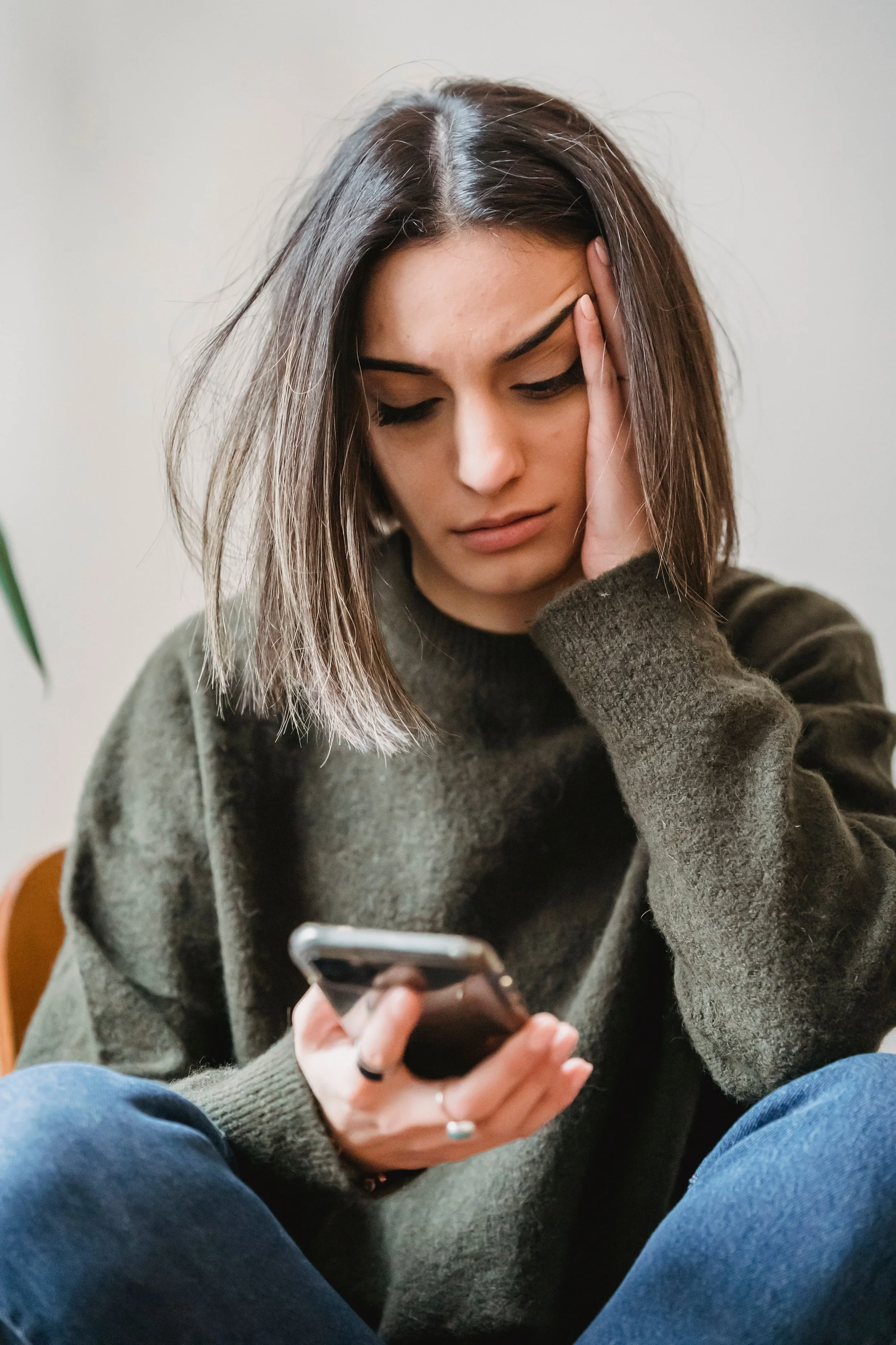 Digital Detox for the Soul: Reclaiming Peace in a Hyperconnected World