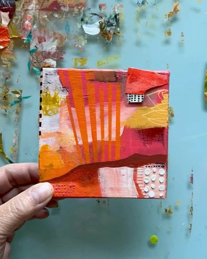🎉✨ Our 9th Fodder School 5 Teacher Announcement is Here! ✨🎉

We are beyond excited to welcome Susan Rossiter @soozrossiter as both a Fodder Challenge 2025 and Fodder School 5 teacher! 🥳🎨

Susan is a mixed media artist with an absurd sense of humo