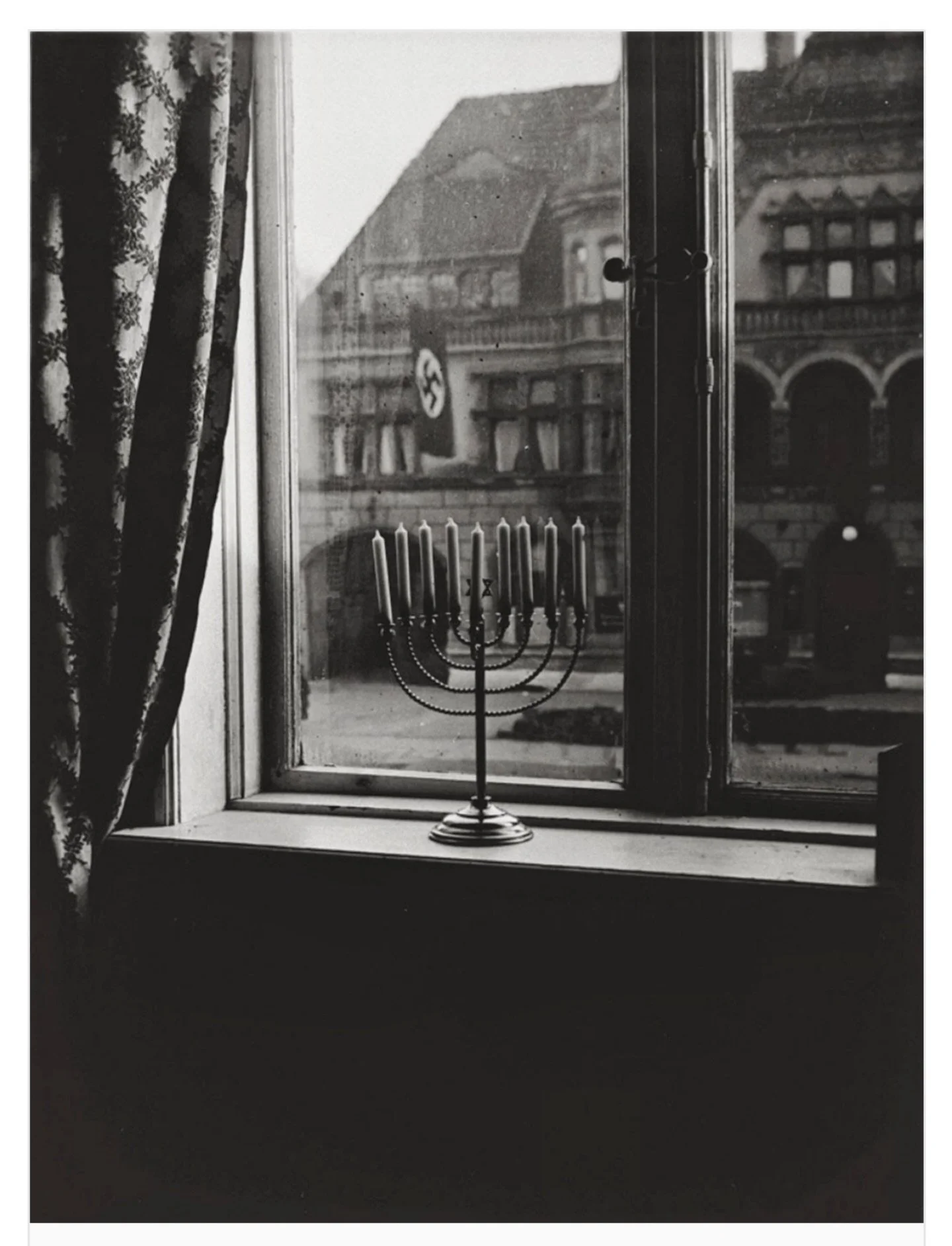 1931 

2025

History rhyming.

Happy Hanukkah.

💔

#bondibeachmassacre