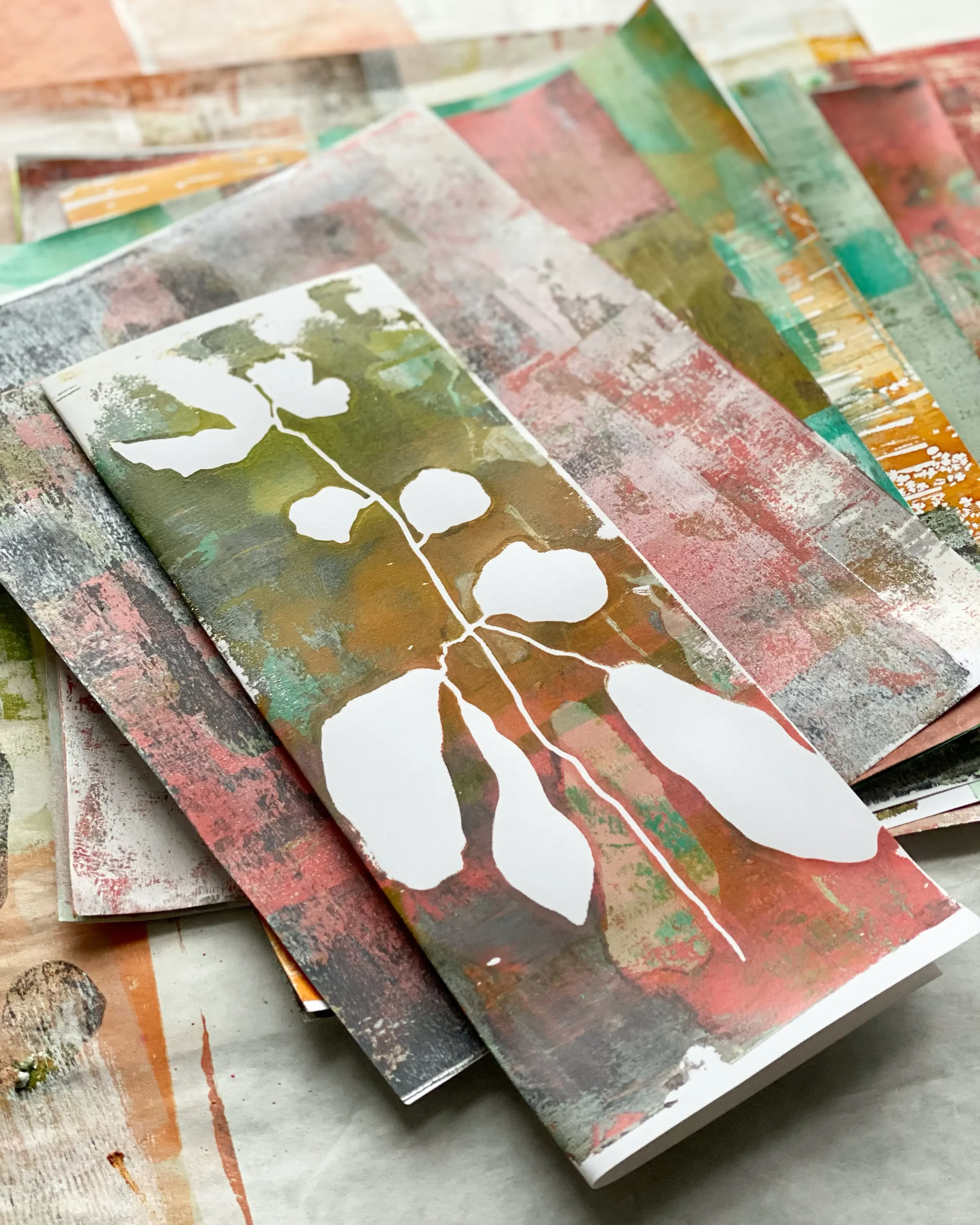 VXxvEBGNSv66JodJJ9E3_intuitive_color_gelli_prints.webp