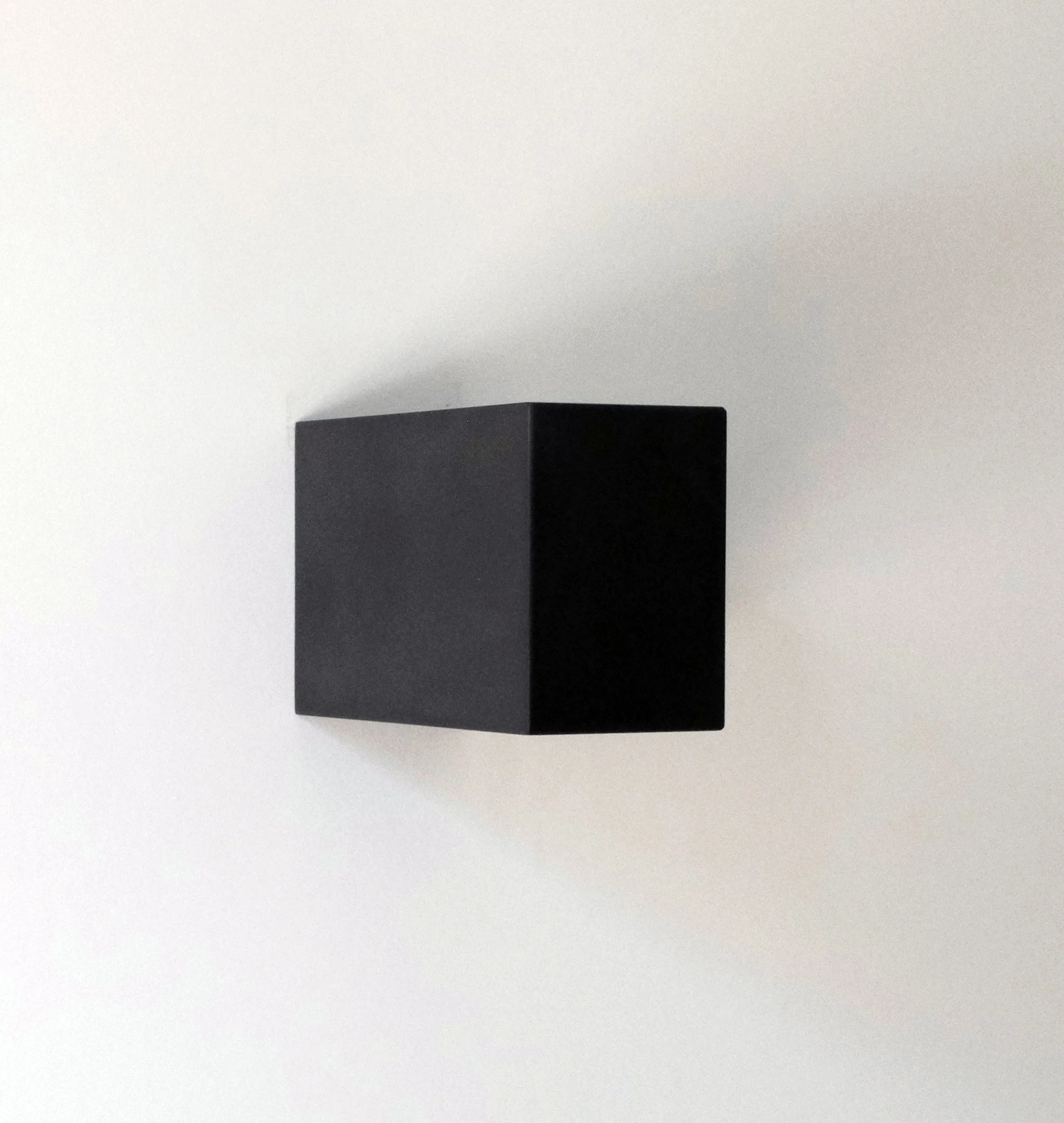 Plank 2026 Solid Graphite
3 x 3 x 5 inches