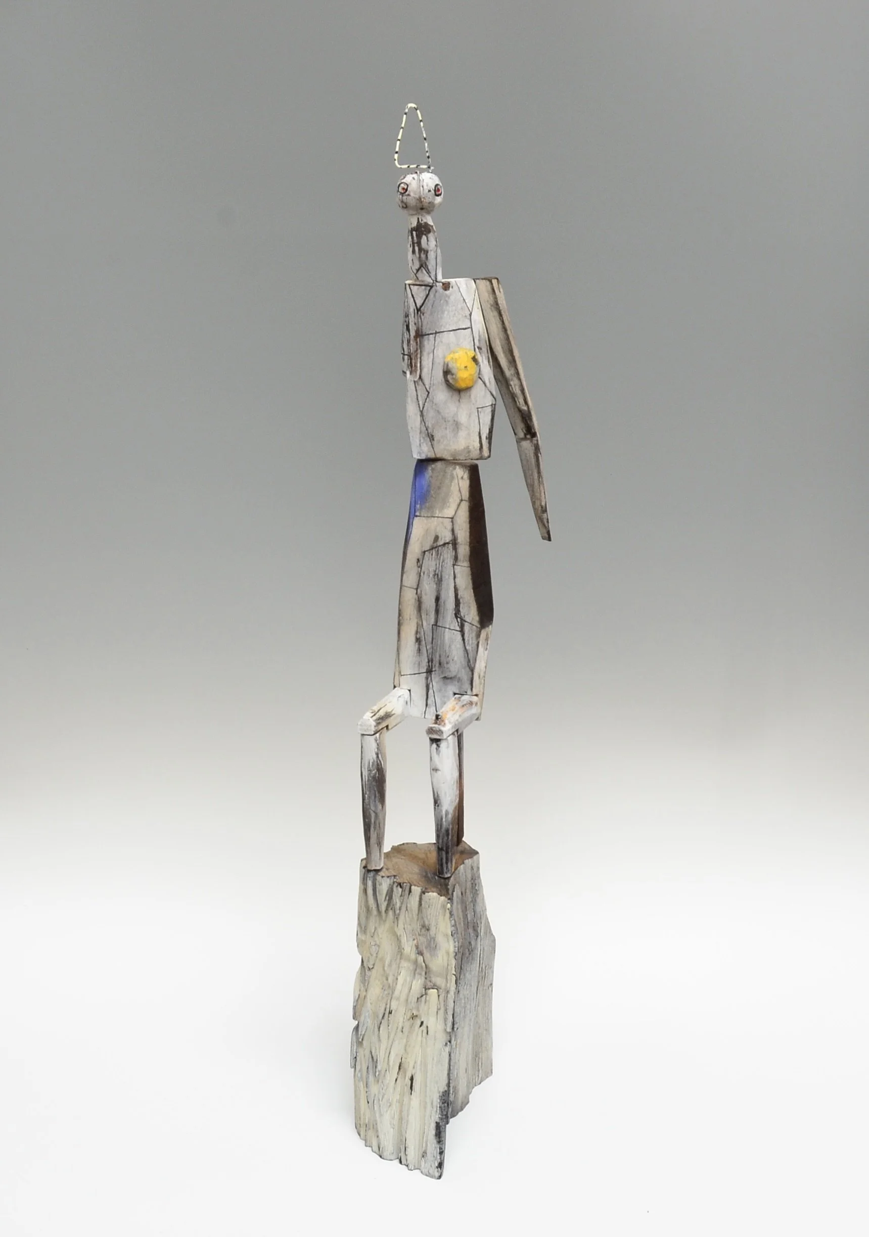 Untitle figure 2025
Wood, wire paint
37 h x 8 w x 6 d inches approximately