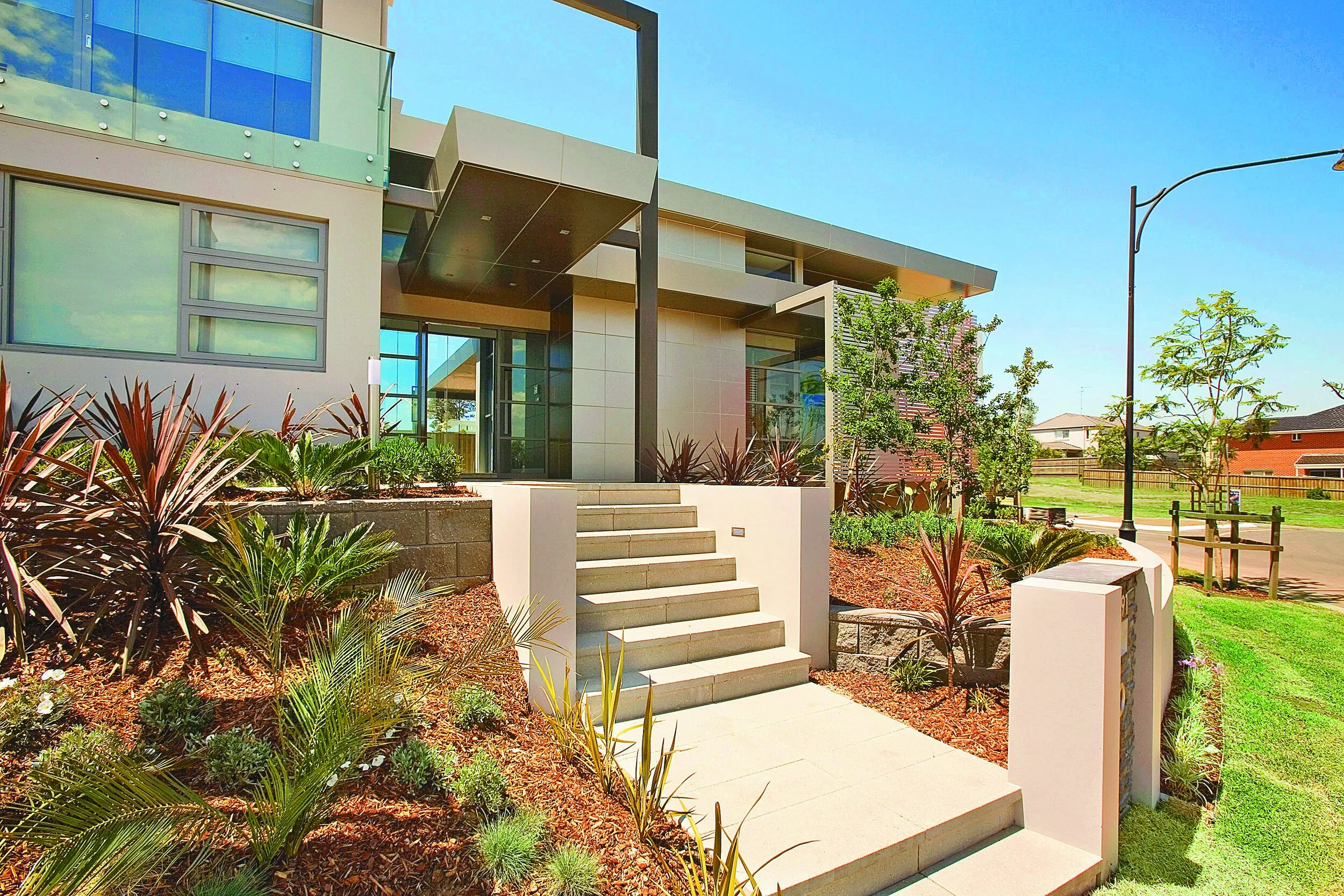 Edgewater_Drive_91,_Bella_Vista_Waters_(Rear_Facade).jpg