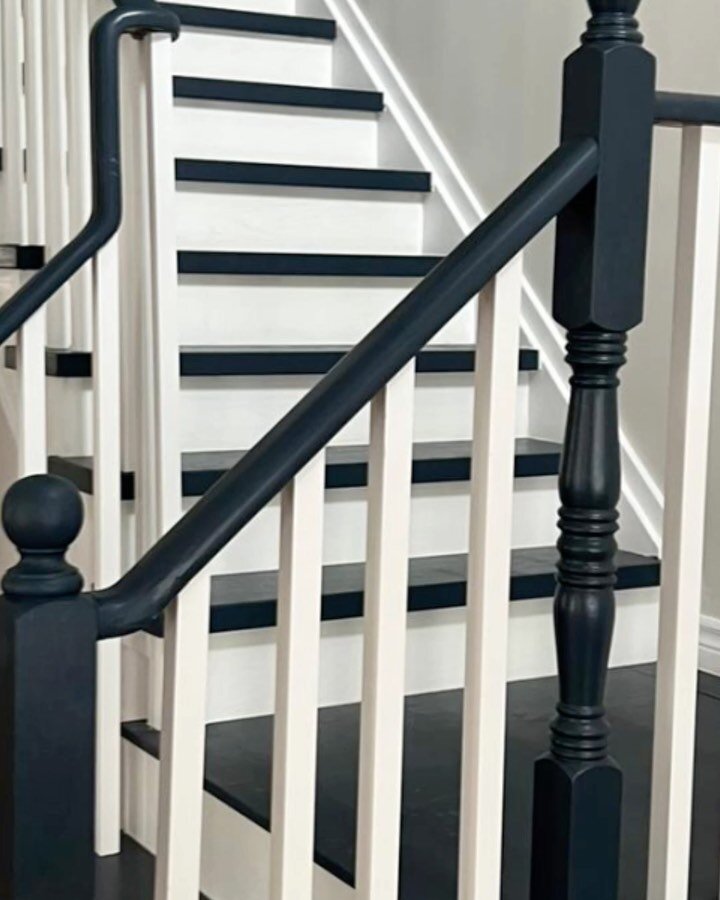 Staircase Upgrade ⭐️ #madebycpc #torontocontractor #gtacontractor #interiorrenovations