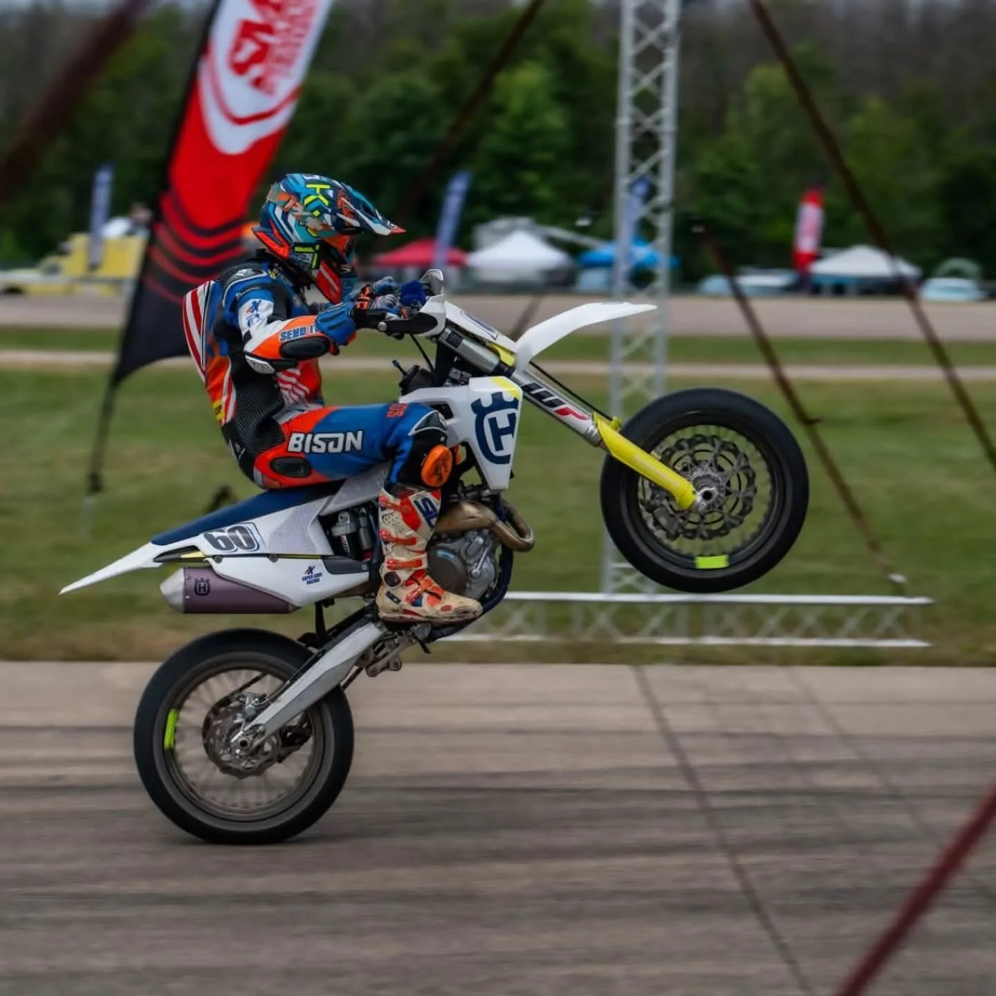 Supermoto: Where you have to wheelie across the finish or it doesnt count as a win 🏁🥇

@greatlakessupermoto
@racesmec

📸@shots_by_amd 

#supermoto #wheelie #supercarl #sendit #wheeliewednesday