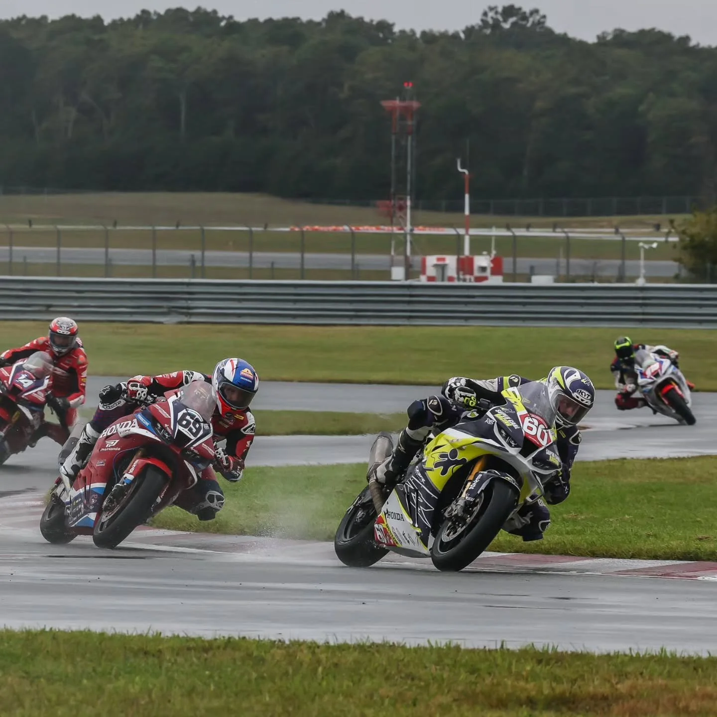 Who was the only full-time @motoamerica racer to finish every race this season without a single crash? 

Yours truly. 

Have to say, I'm pretty proud of that stat. Of the 20 races this season we finished 4th or better in 18 of them. Our worst finish 