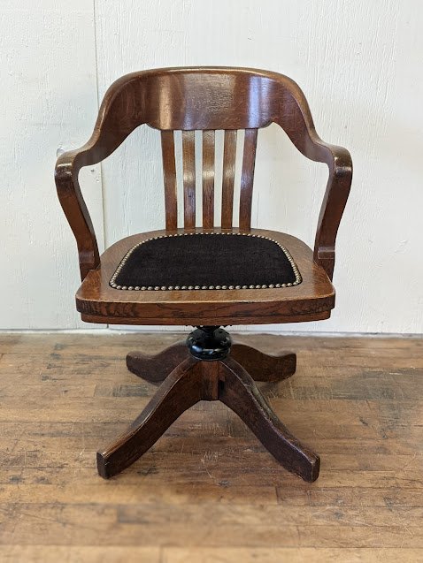 finished bankers chair front.jpg