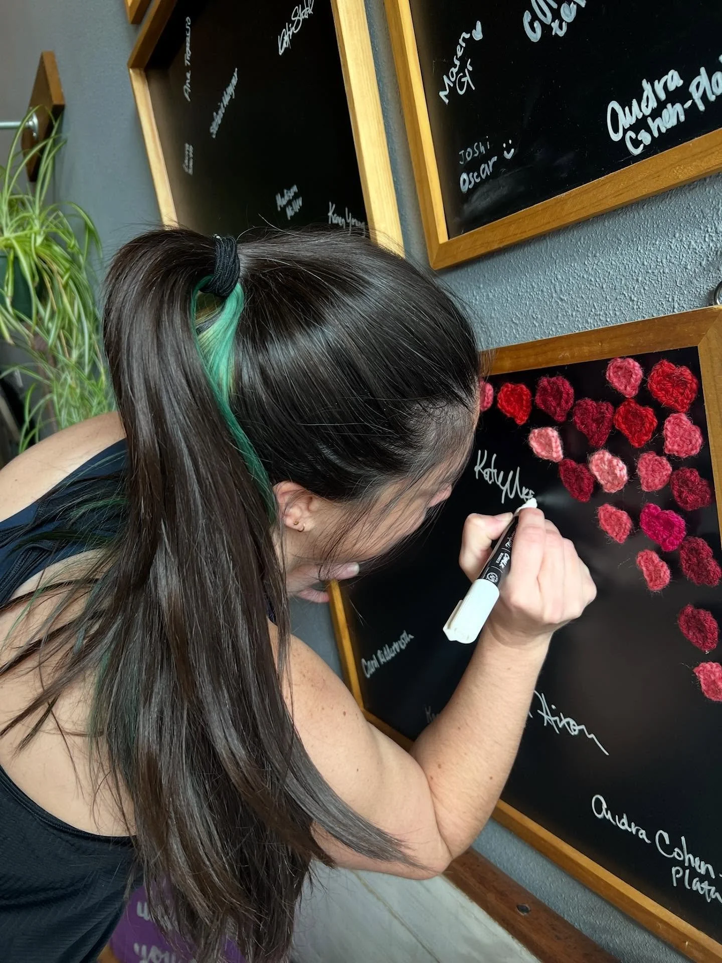 If you see Katie make sure you give her a high five - or five high fives!! - for reaching 500 classes!!! 👏👏👏 wohoo! 

Congratulations on this milestone, Katie!! We love having you at the studio 💚💚💚 and part of the Barre District family.