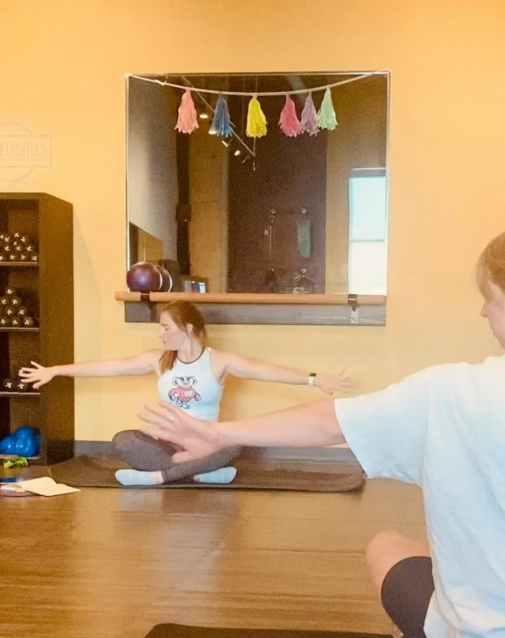 Haaaaapy birthday to Erica!! If you&rsquo;ve been to one of @ericaraeanne &lsquo;s classes, you probably have a love/hate relationship with her swan arm sets. 😉 They are no joke, but of course, we wouldn&rsquo;t have it any other way! 💪

Wishing yo