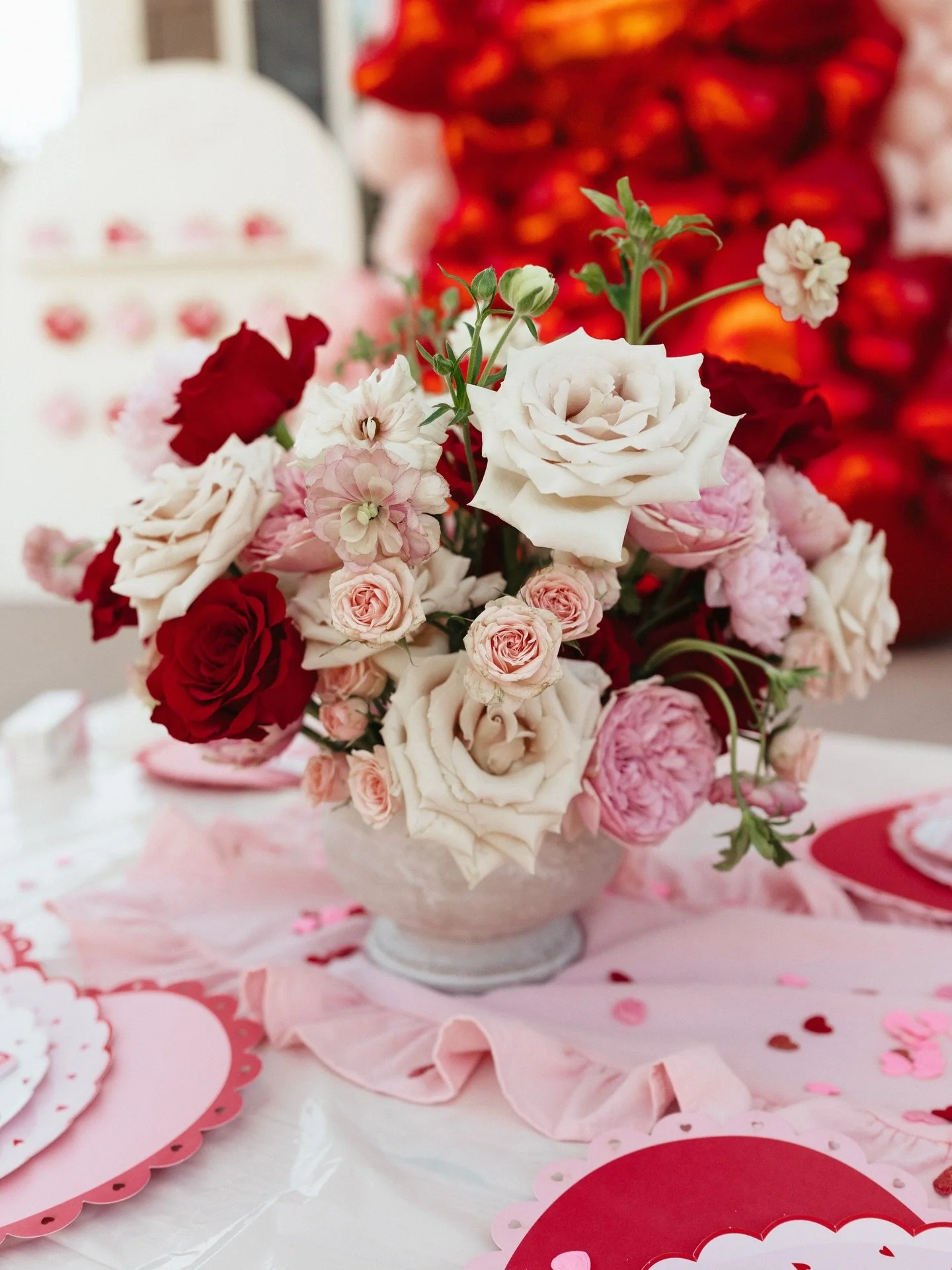 LUV U 4EVER &hearts;️

cutest theme for the cutest girl! always love being part of @amandanoelle__ birthday celebrations! 🫶🏽

Happy Almost Vday! 🎈

Balloons/Florals: @inthedetails.co 
Cake: @petitemoibakery 
Photography: @sturntinephotography 
.
.