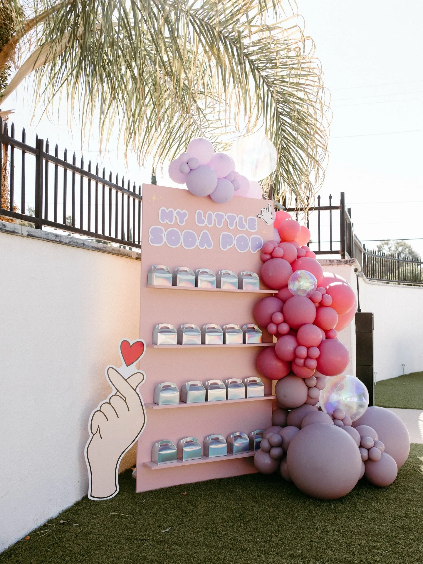 my little soda pop 🎶🥤💖

We say this after every event, but this has to be one of our favorite display walls we&rsquo;ve styled! 🤭

ITD TIP: Props &amp; Signage can really make an area! The right font, the perfect graphic, details 👏🏼 matter 👏🏼