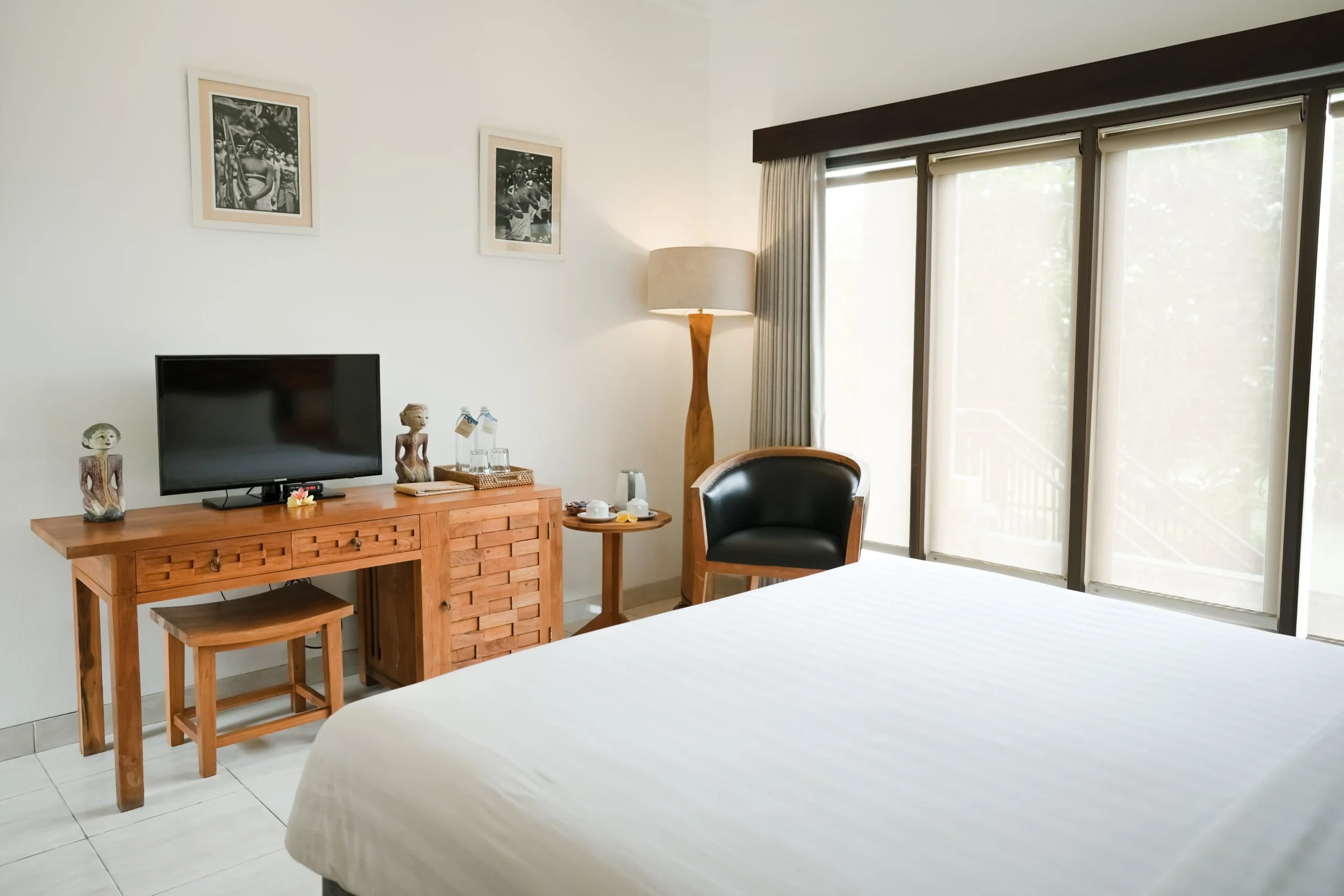 Resort-Room-Queen-5-scaled.jpg