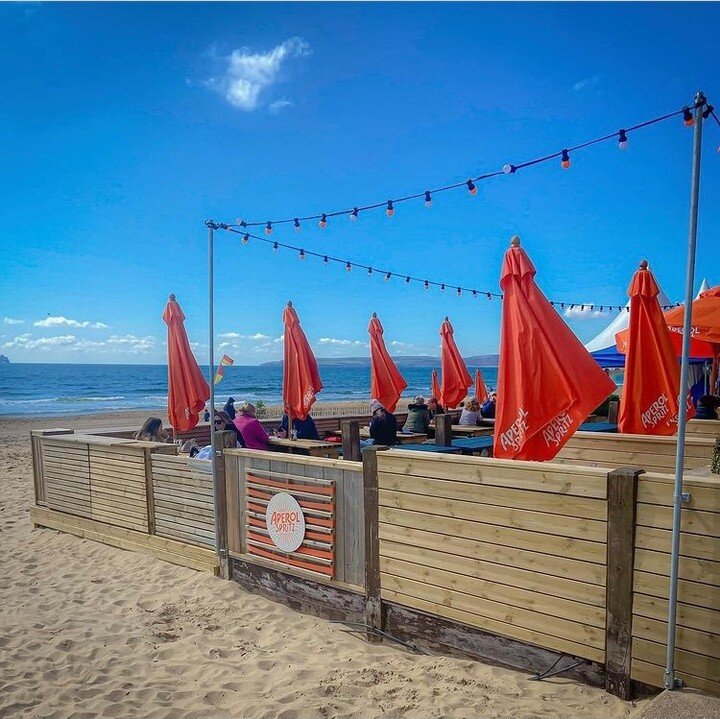 Sunny Sundays at W Beach ☀️🍾🍹
DJs all day 🎧
Drink packages available 🥂
Tapas 😋
#bournemouthbeach #aperolspritzuk #bluesky
