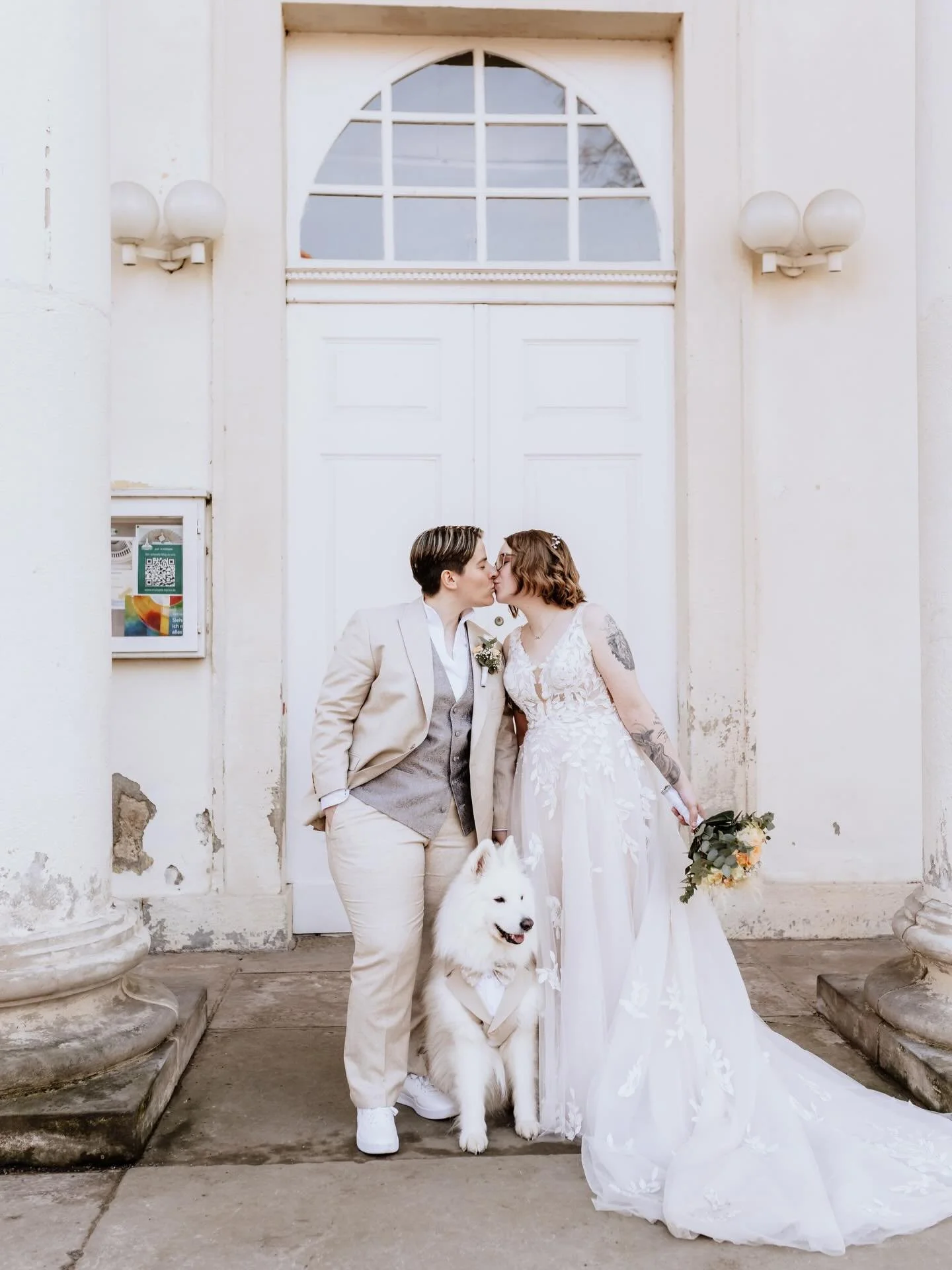 Ein Tag der Liebe auch f&uuml;r Beni 🩷 

Danke f&uuml;r die wundervollen Fotos @stefanie_lohde_fotografie 💕

@pfoten.hand.werk viele Umarmungen f&uuml;r eure Liebe f&uuml;r Beni. 

#caesarsanimalclub #adoptdontshop