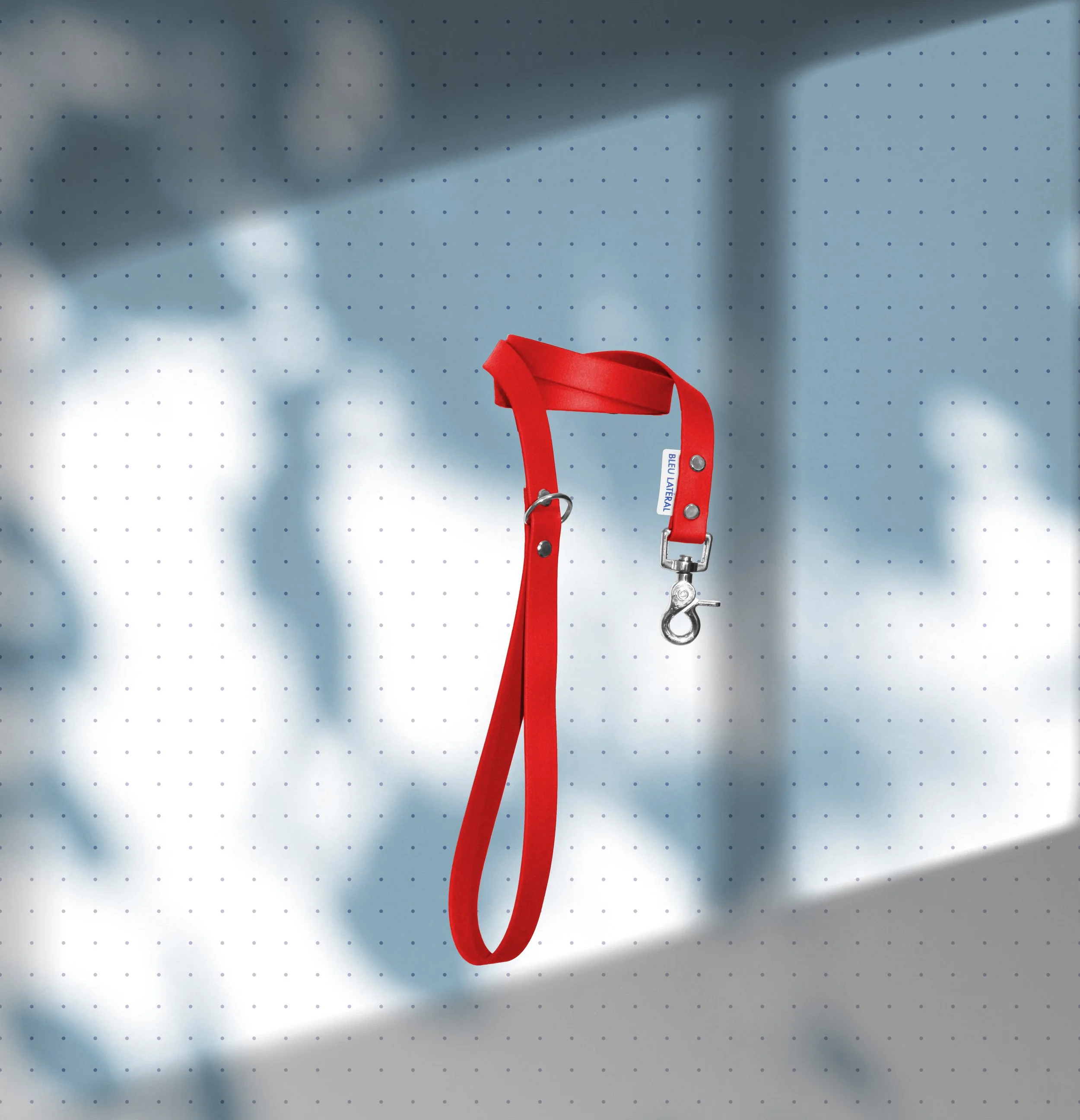 laisse chien impermeable rouge urbain style - Bleu Latéral.jpg