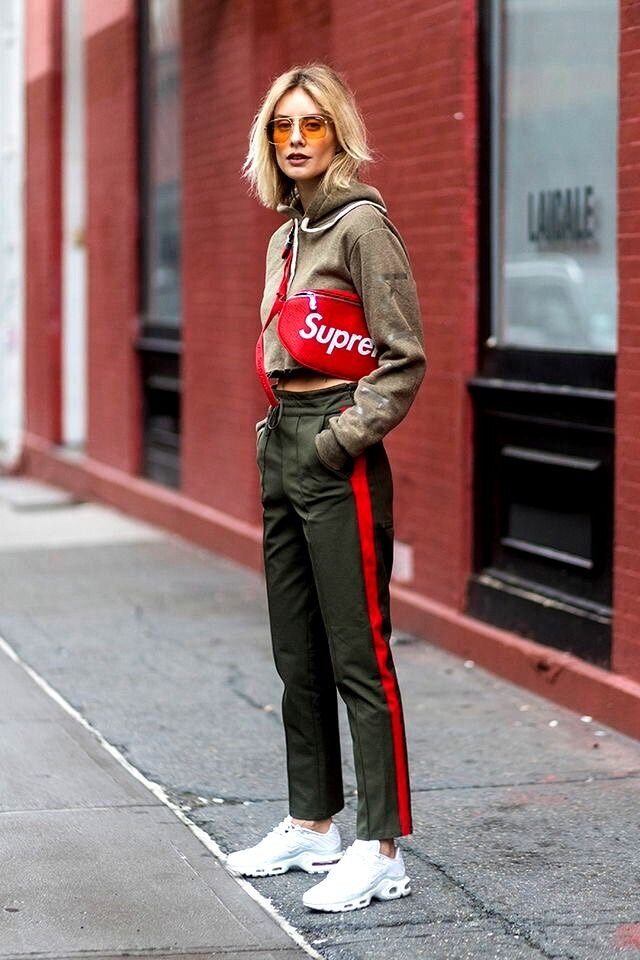 Are Fanny Packs In Again? The Answer is… — The Wardrobe Consultant