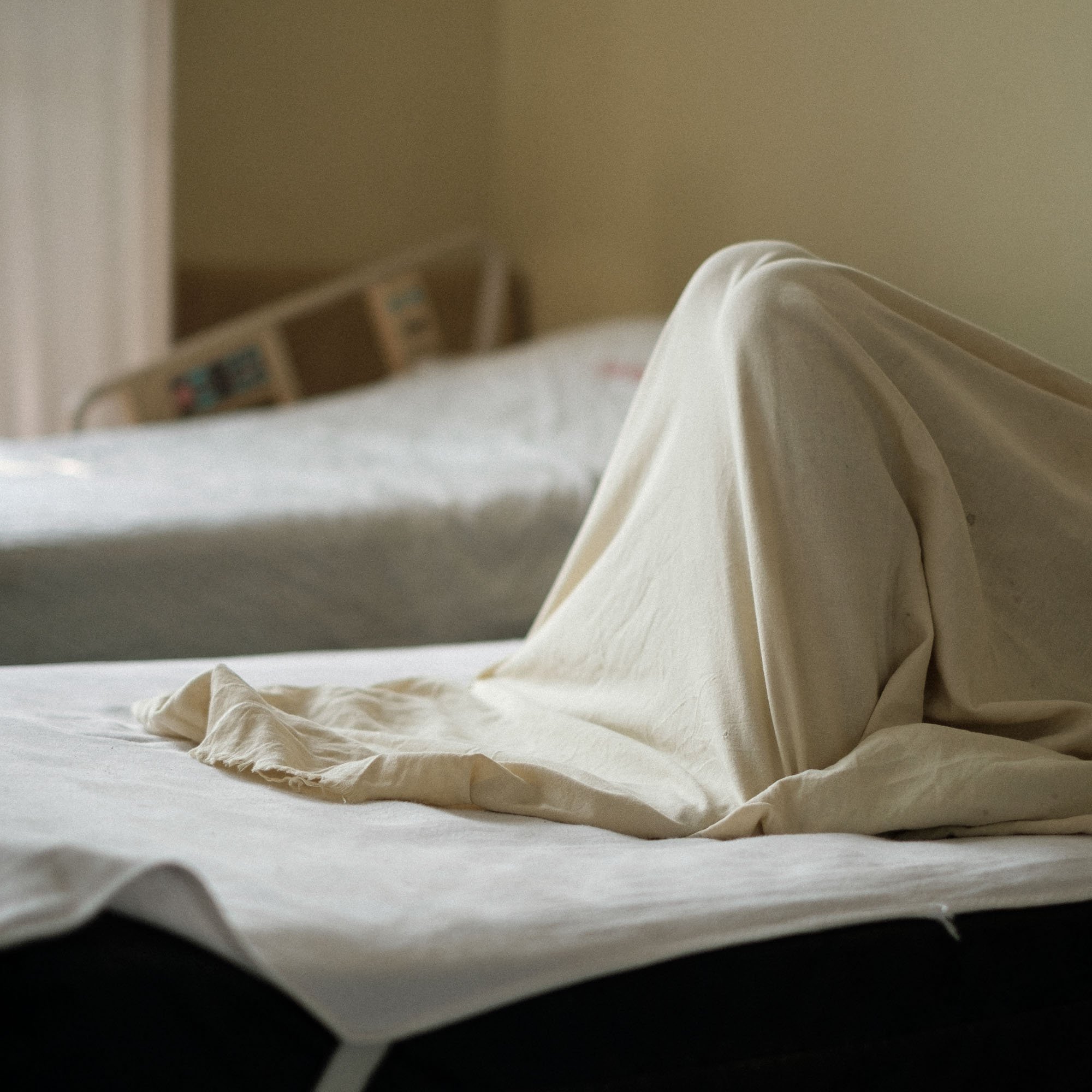 Under the sheets, Ekafa.