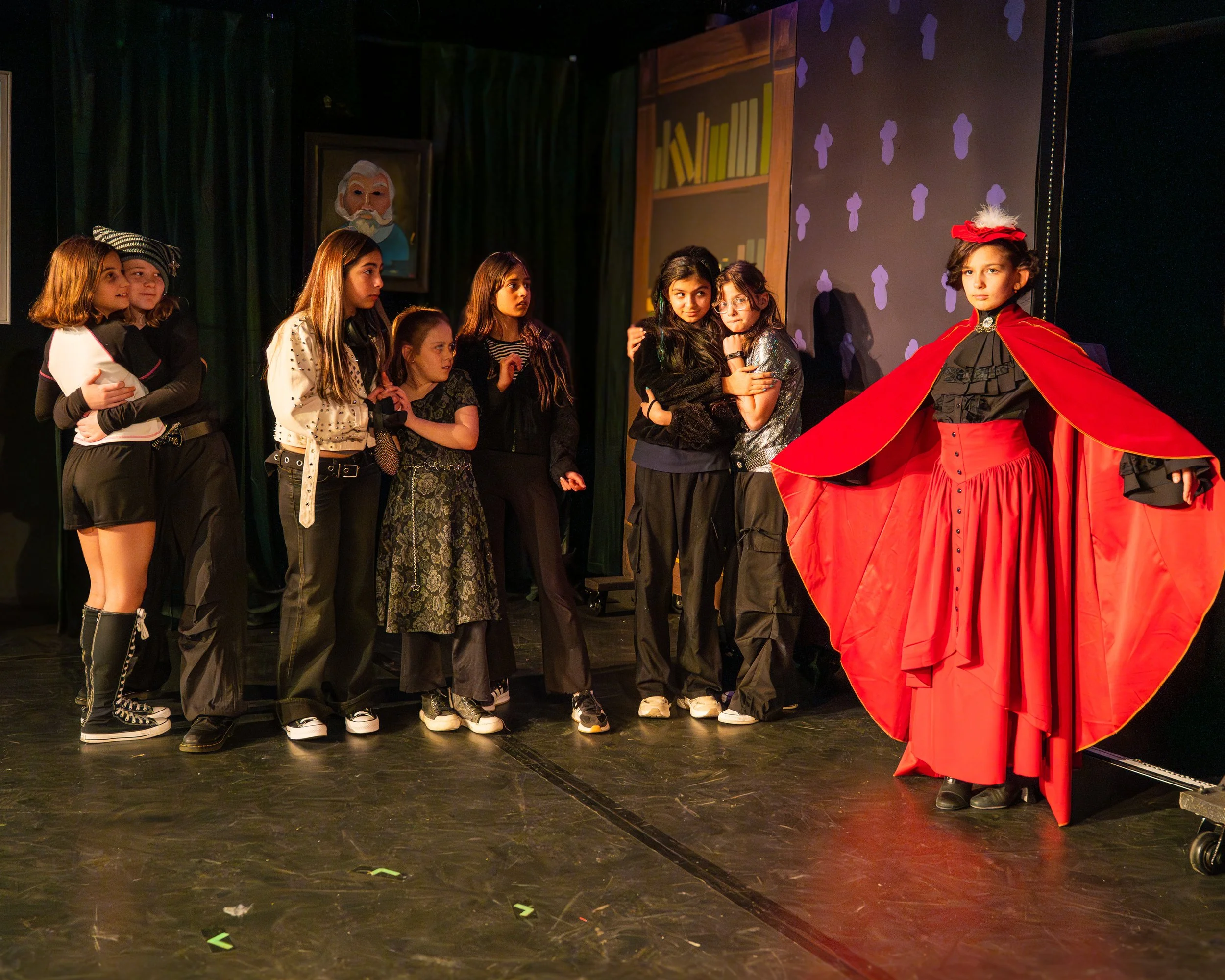 Too Many Detectives at the Murder Mansion