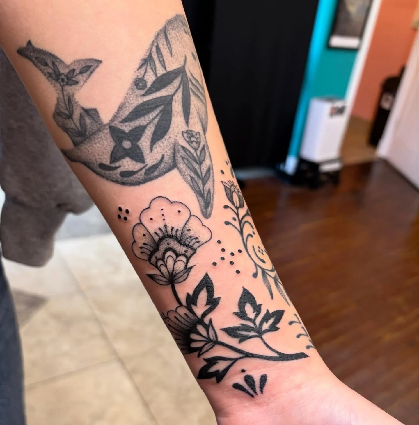 A couple of recent tattoos by Maddy @goblintattoos! Ornamental floral underneath some healed work, and a moth. Contact Maddy directly to book an appointment 🌞