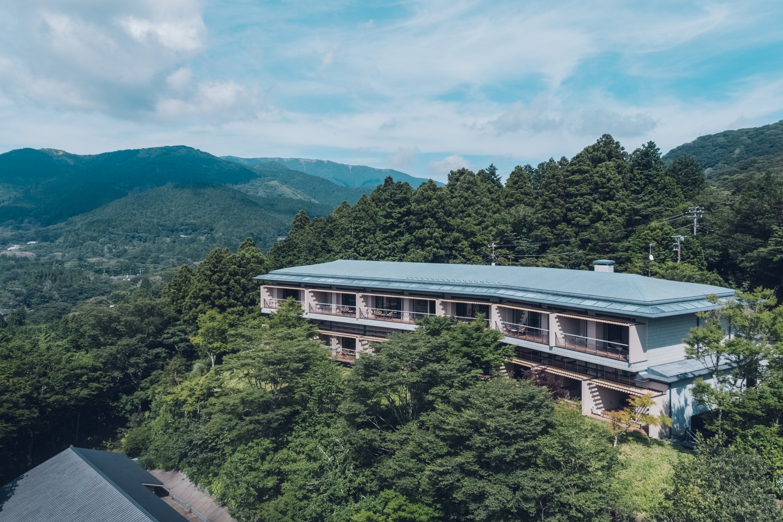 Exterior 2 - Hoshino Resorts KAI Sengokuhara.jpg