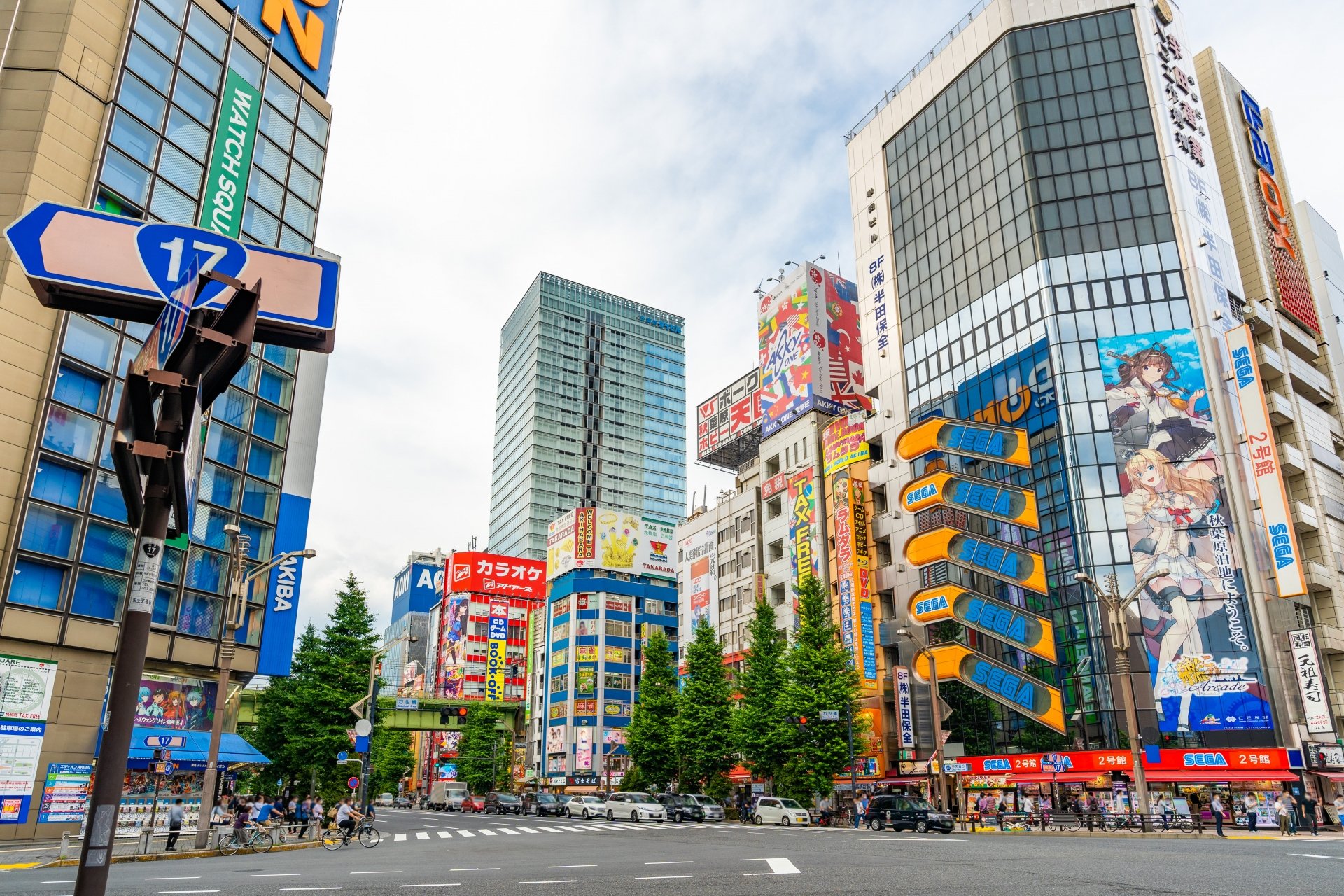 akihabara_3640383_m.jpg