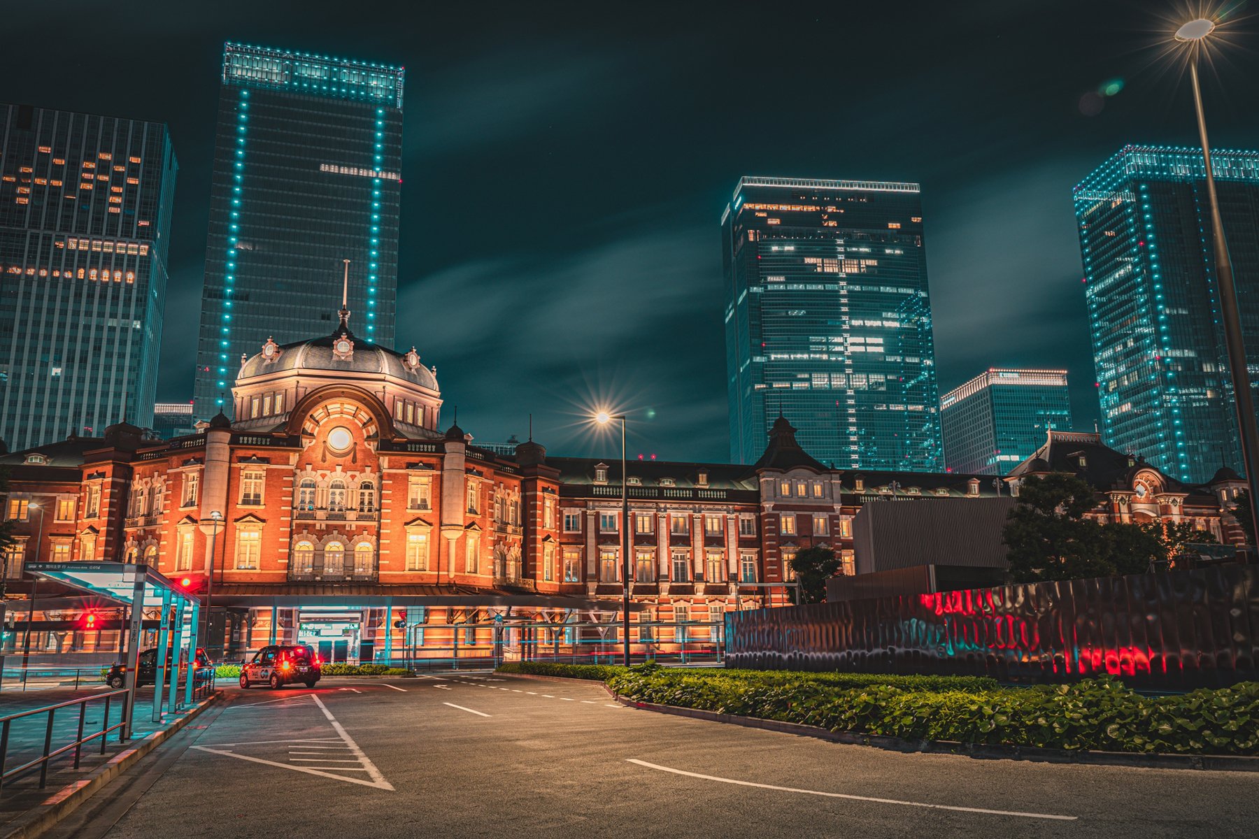 Tokyo station_26743613_m.jpg