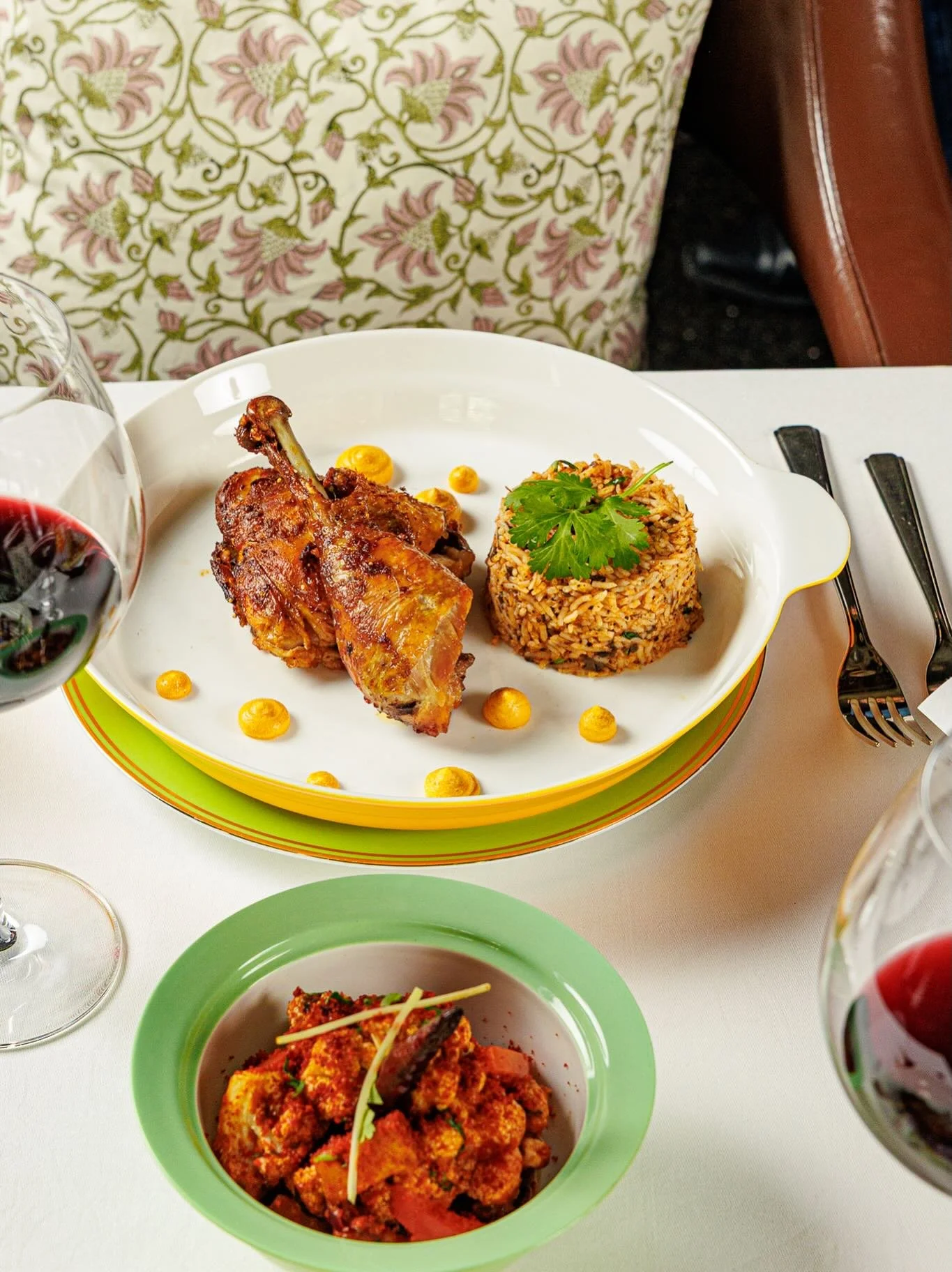 Discover our new Truffle Delight: tandoor-roasted chicken paired with truffle butter pulao &ndash; a pairing worth every bite. We look forward to welcoming you soon.
#indiaclubberlin