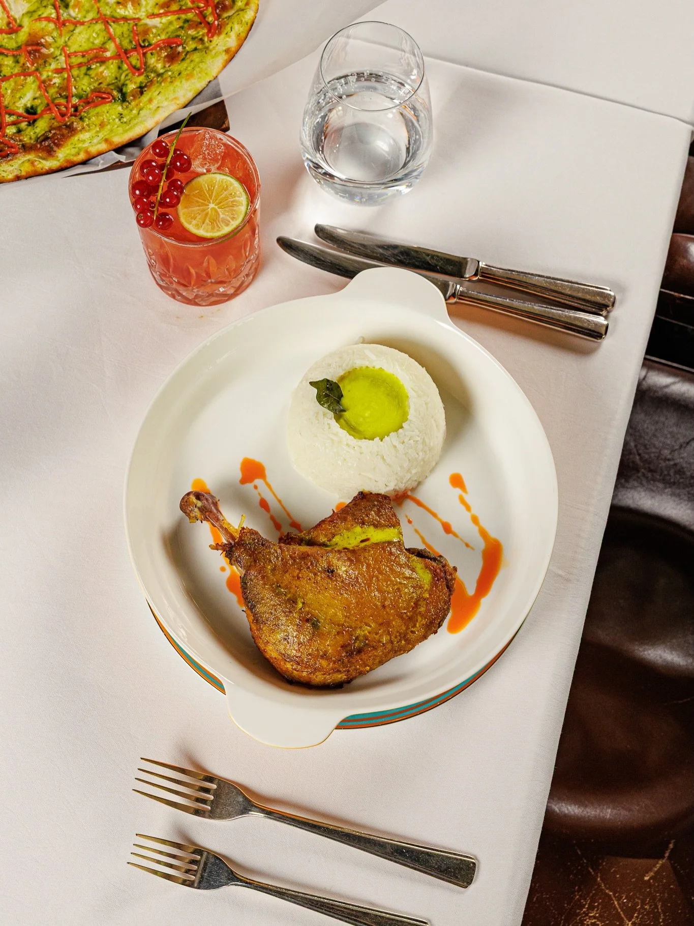 Cold weather, warm thoughts.
Our Duck Pineapple Coconut Curry is pure comfort, tender duck, gentle sweetness, warming spices, and flavors that instantly bring warmer thoughts.
We look forward to welcoming you soon!
#indiaclubberlin