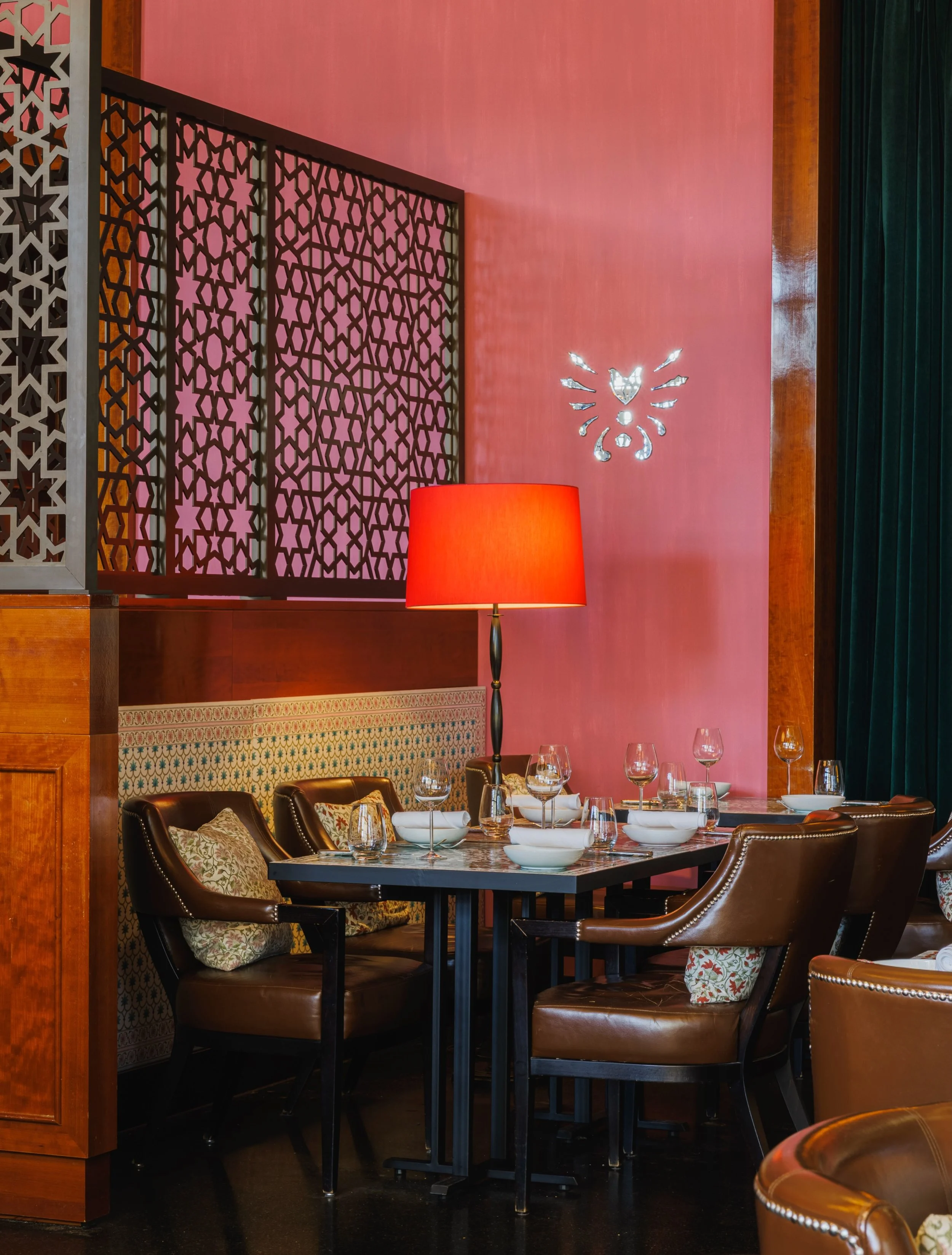 Your table is set. An evening at India Club awaits.
We look forward to welcoming you.
#indiaclubberlin